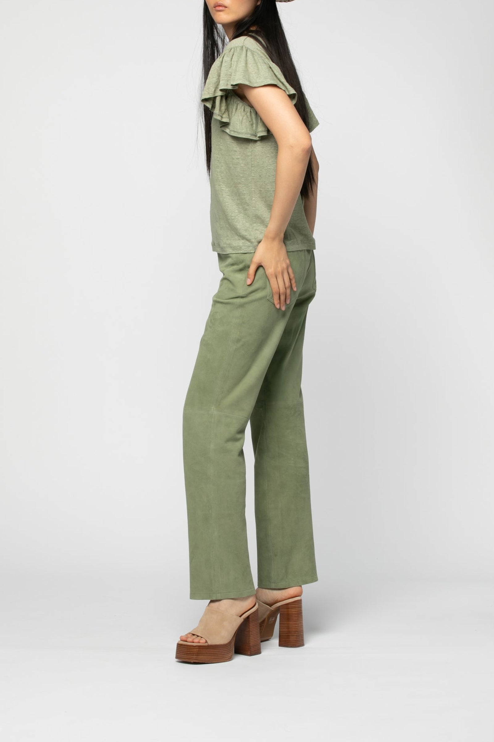 Tallulah linen top with ruffled sleeves - Almond