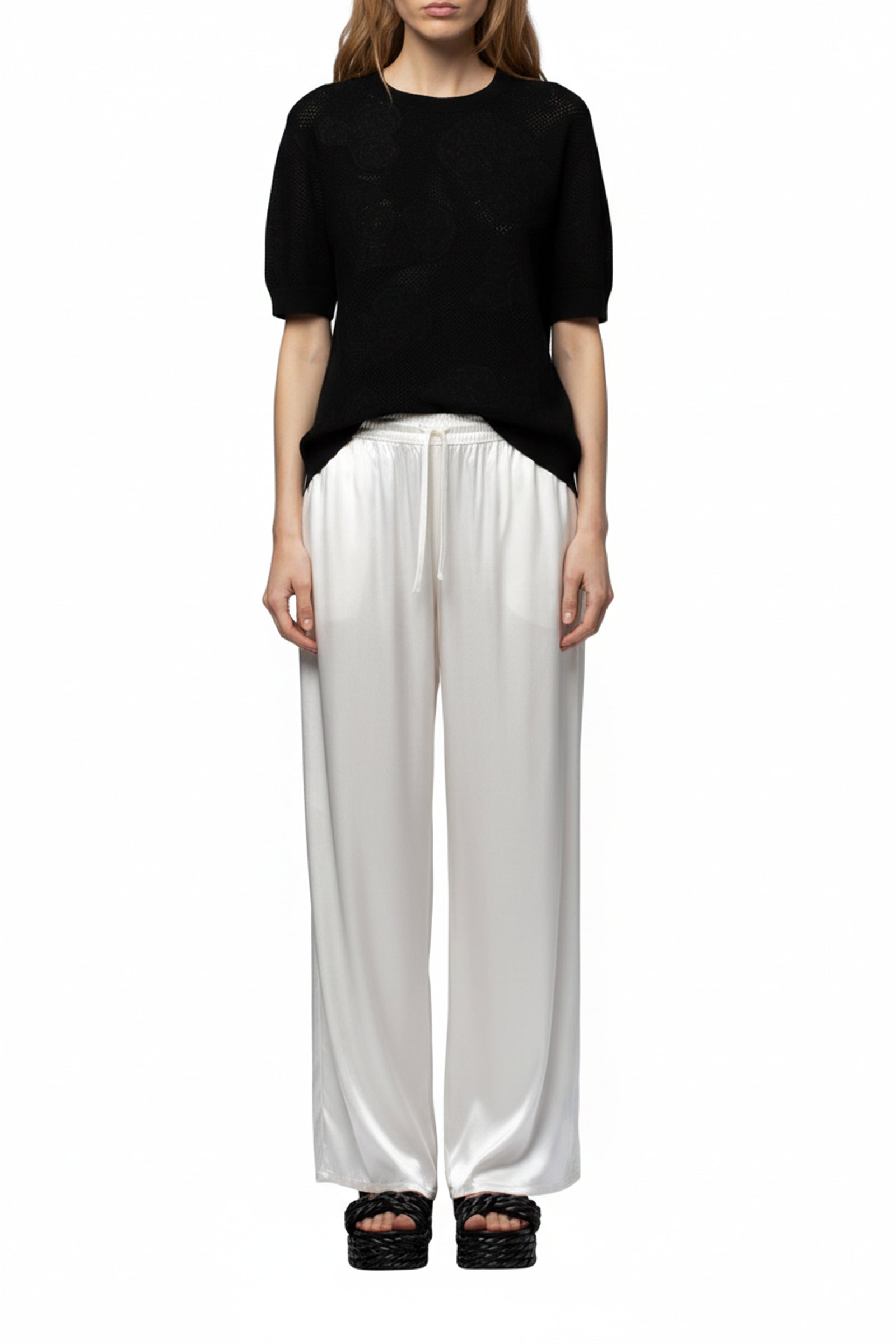 Tama knitted top with embroidered hearts - Black