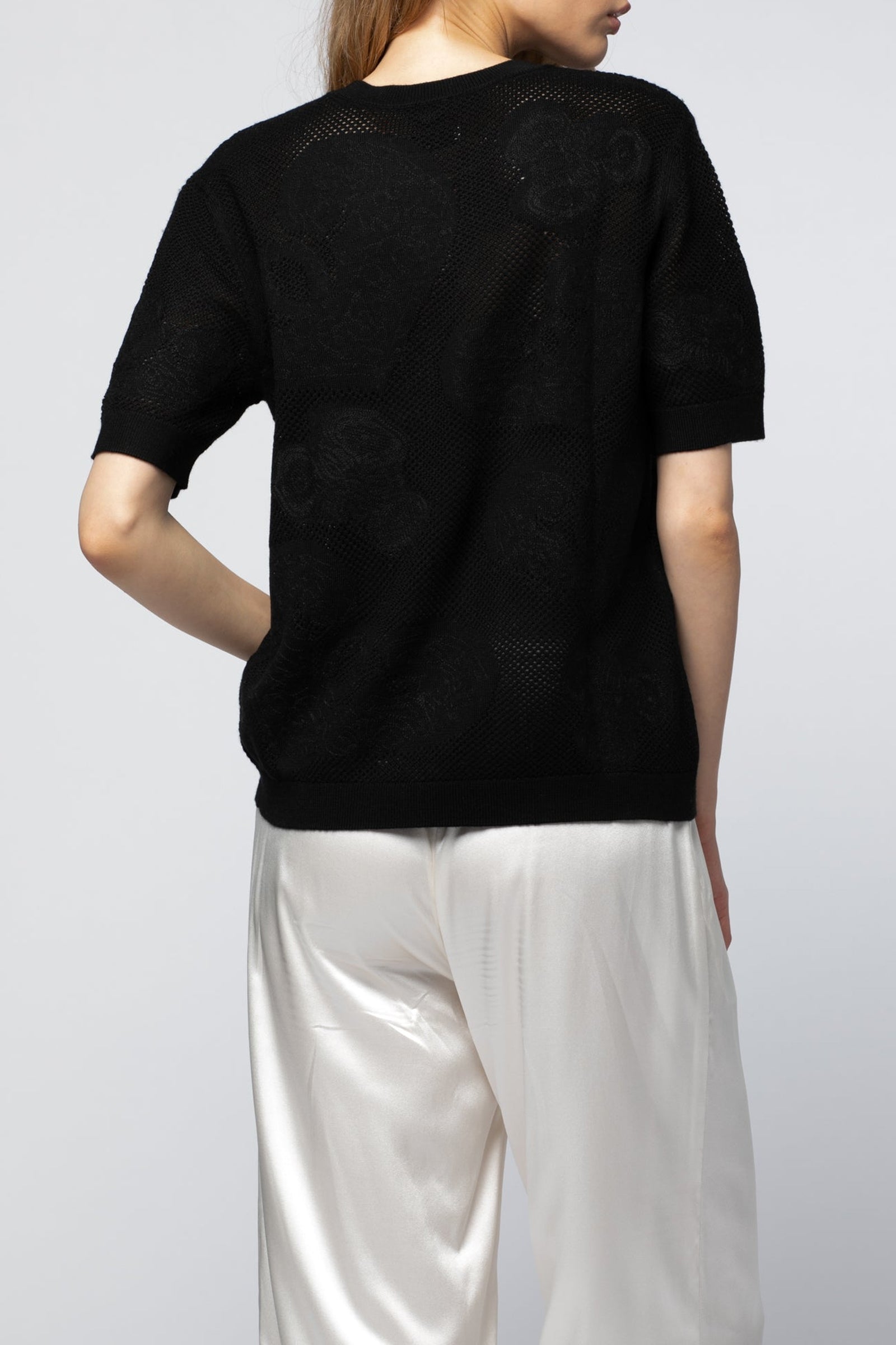 Tama knitted top with embroidered hearts - Black