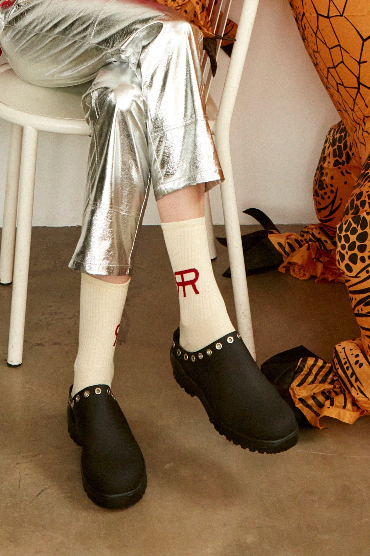 Sabots Slogan en cuir - Noir