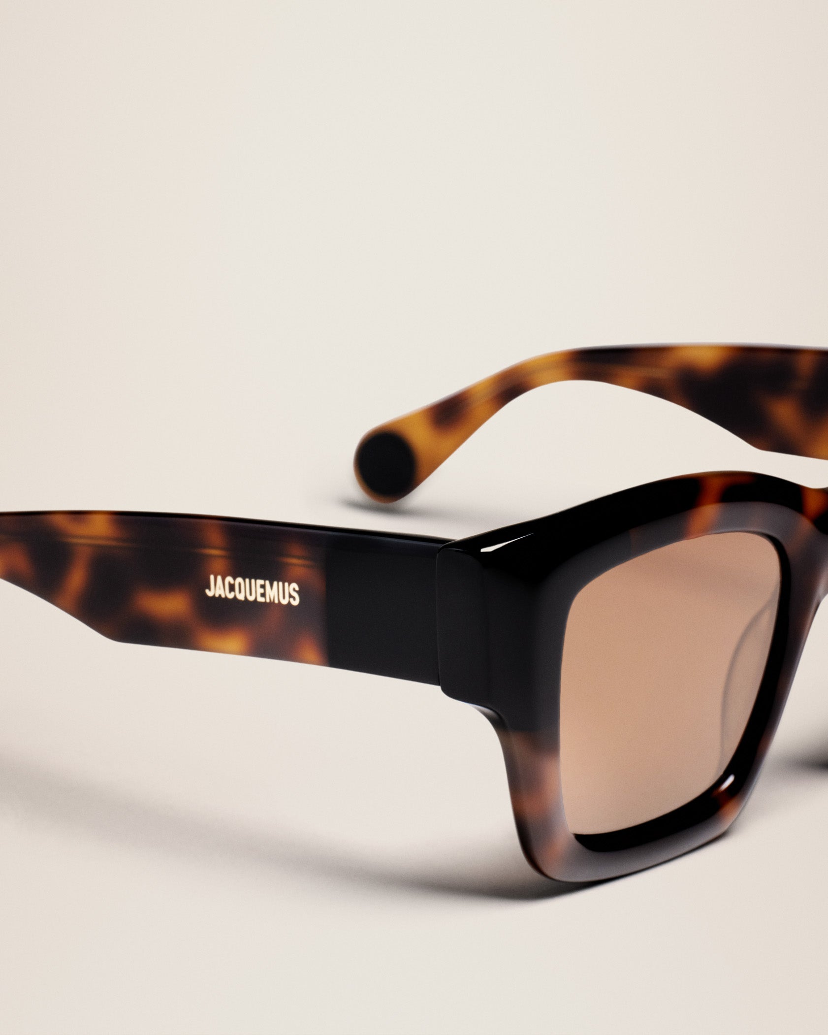 LES LUNETTES BACI