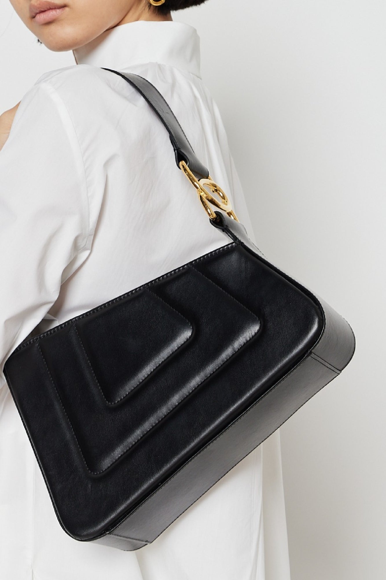 BLACK  Albert Jewel M quilted Sac matelassé en cuir asymétrique
