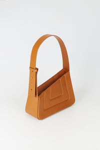 TABACCO Albert Jewel M quilted Sac matelassé en cuir asymétrique