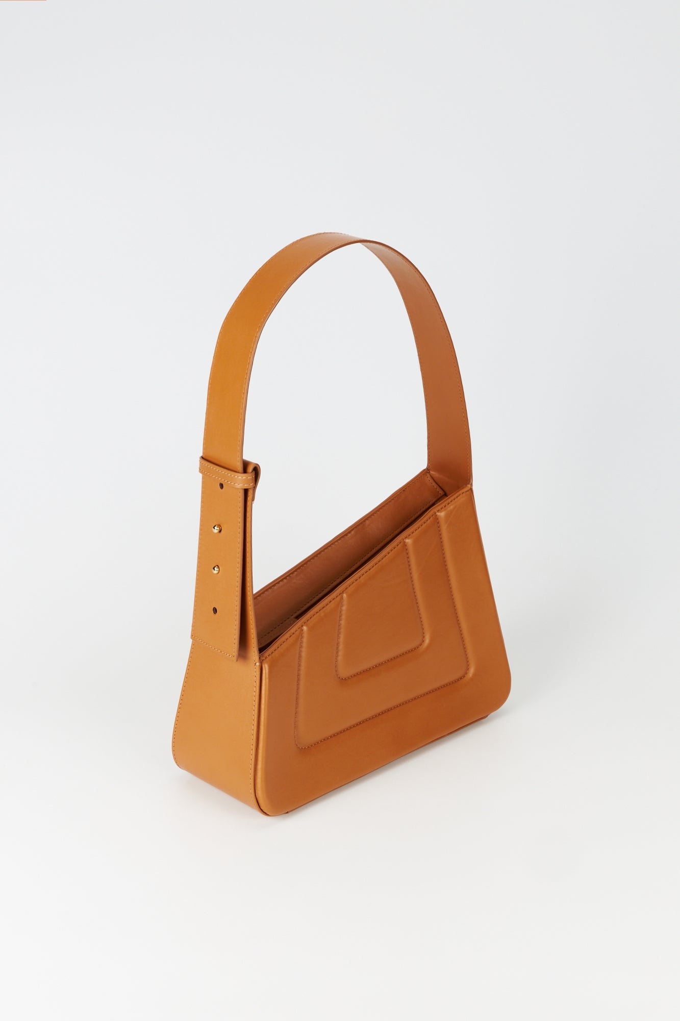 TABACCO Albert Jewel M quilted Sac matelassé en cuir asymétrique