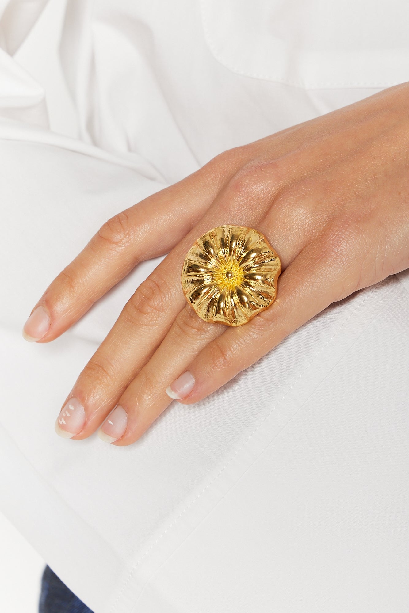 GOLD LOUISE DAISY Bague plaquée or avec fleur
