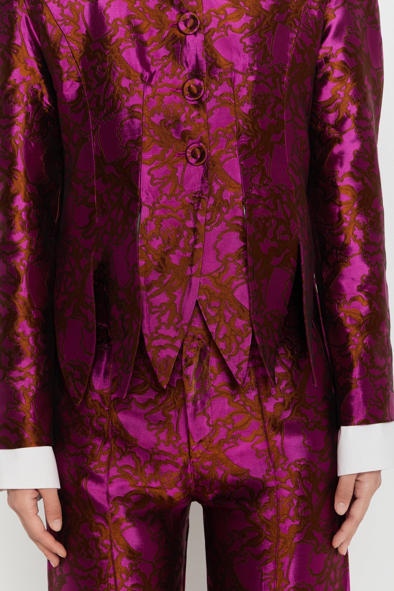 FUSCHIA & BROWN  WADE SATIN JACQUARD Veste asymétrique