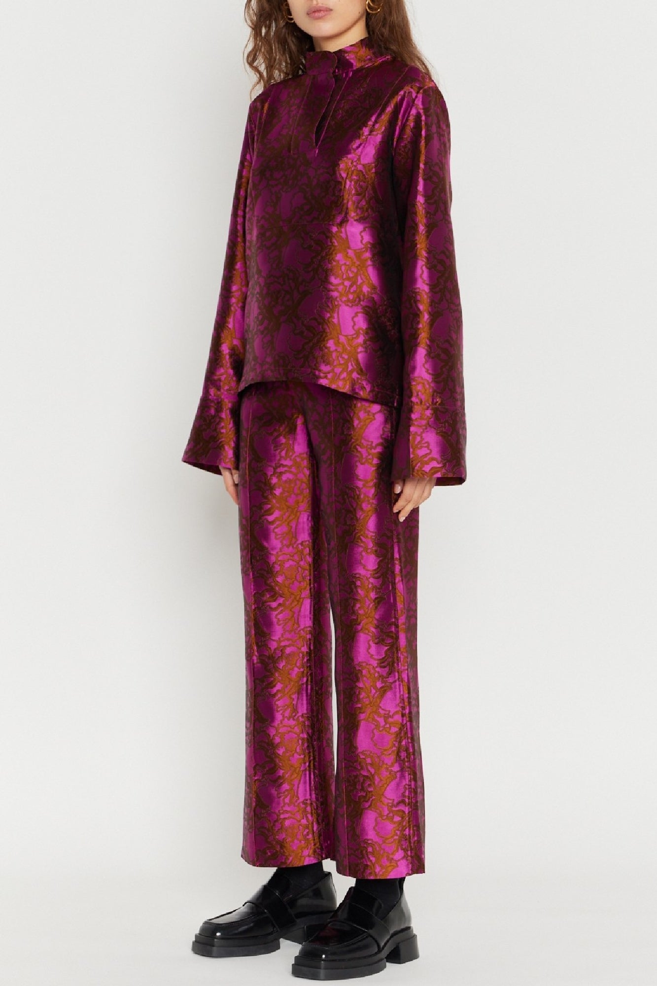 FUSCHIA & BROWN  PAAVO SATIN JACQUARD Chemise à manches évasées