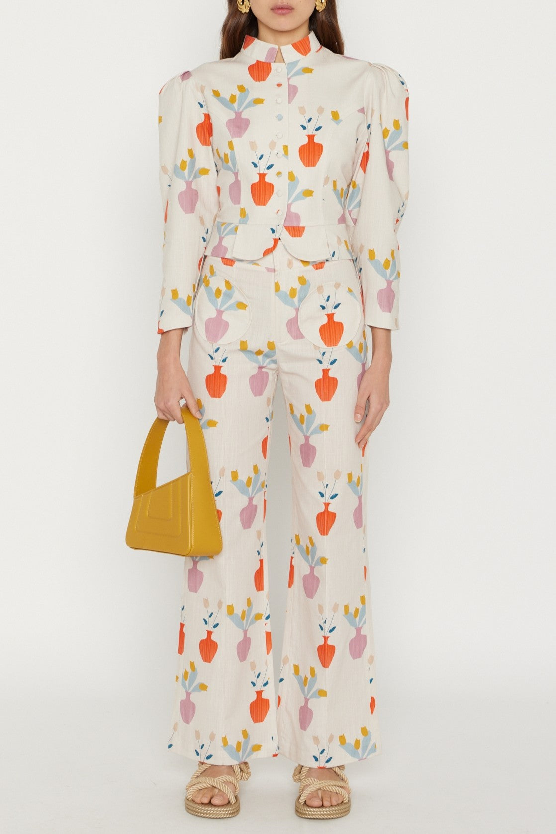 MUSTARD ALBERT SMALL QUILTED Mini-sac asymétrique en cuir matelassé