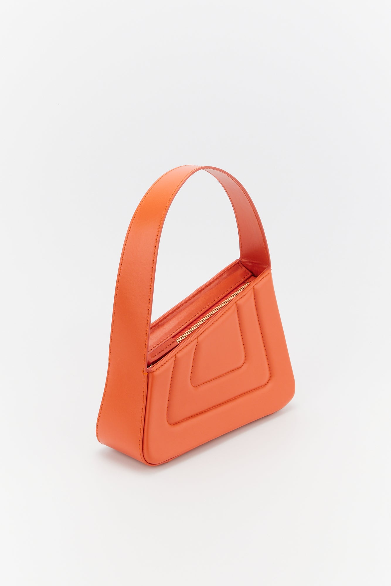 ORANGE ALBERT SMALL QUILTED Mini-sac asymétrique en cuir matelassé