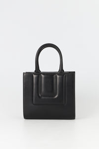 BLACK SMALL SOL TOTE QUILTED petit sac fourre-tout structuré en cuir