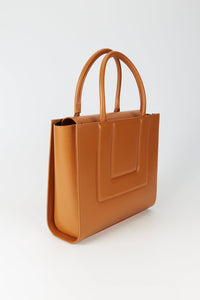 TABACCO MEDIUM SOL TOTE QUILTED sac fourre-tout structuré en cuir