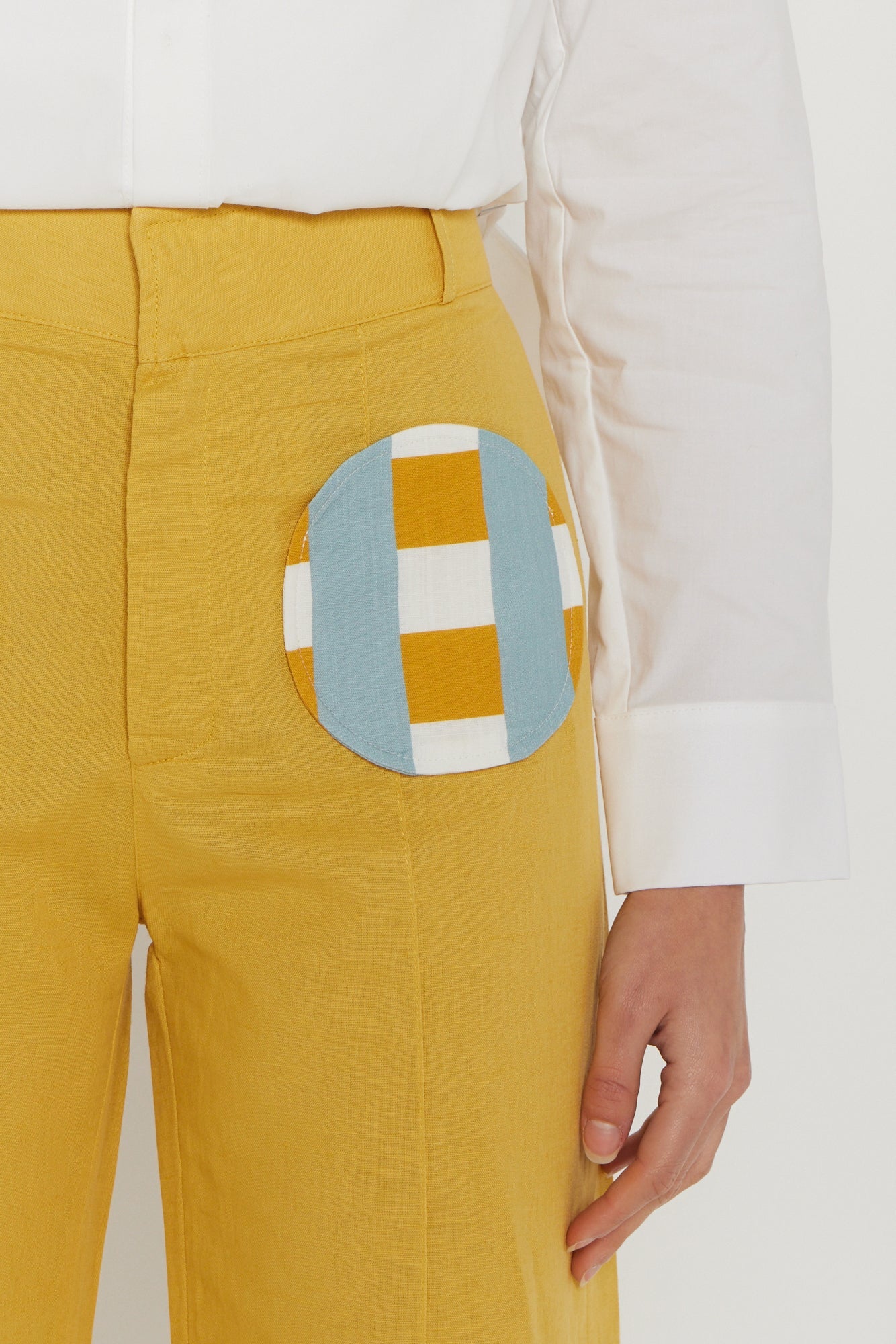 MUSTARD YOSHI PANTS POCKET PRINT pantalon évasé avec détails de poches