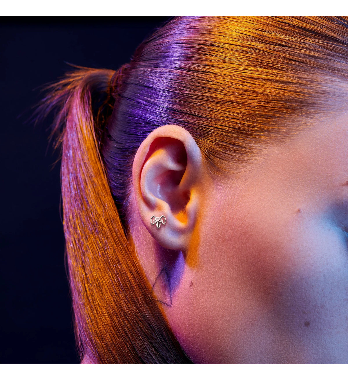PIERCING ASTRO OR JAUNE MOTIF BELIER