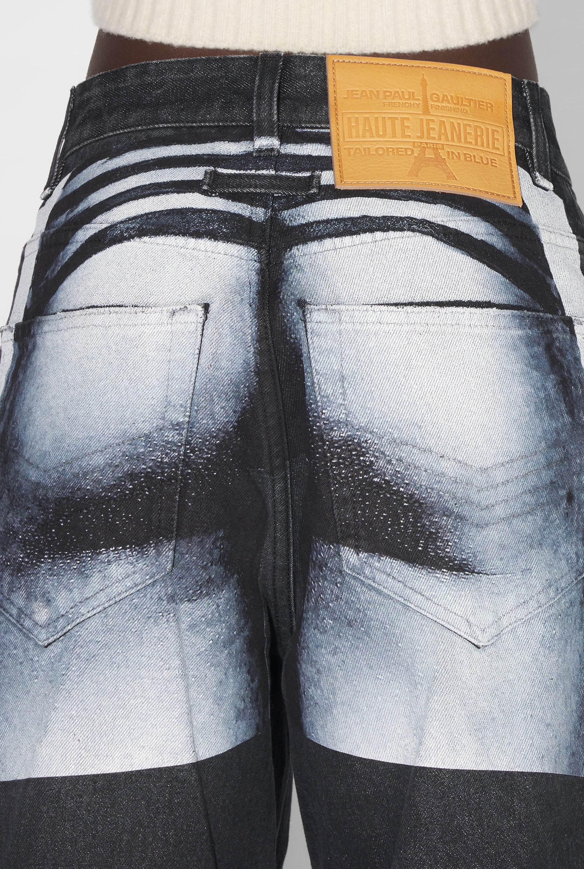 Pantalon imprimé au dos en denim - Vintage Black & White