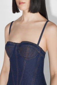 Robe cintrée à bretelles en denim - Indigo