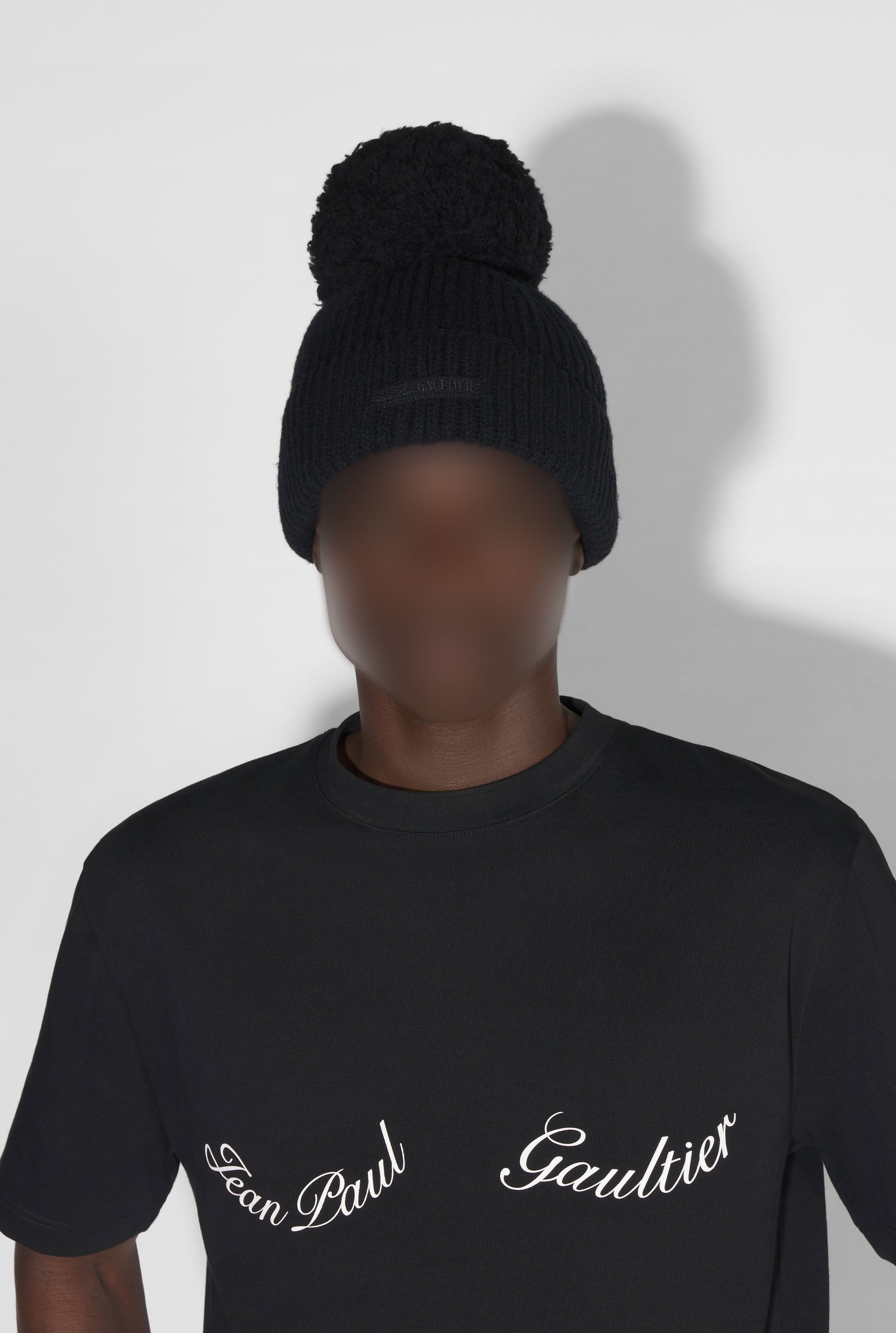 Bonnet à pompon en laine - Black