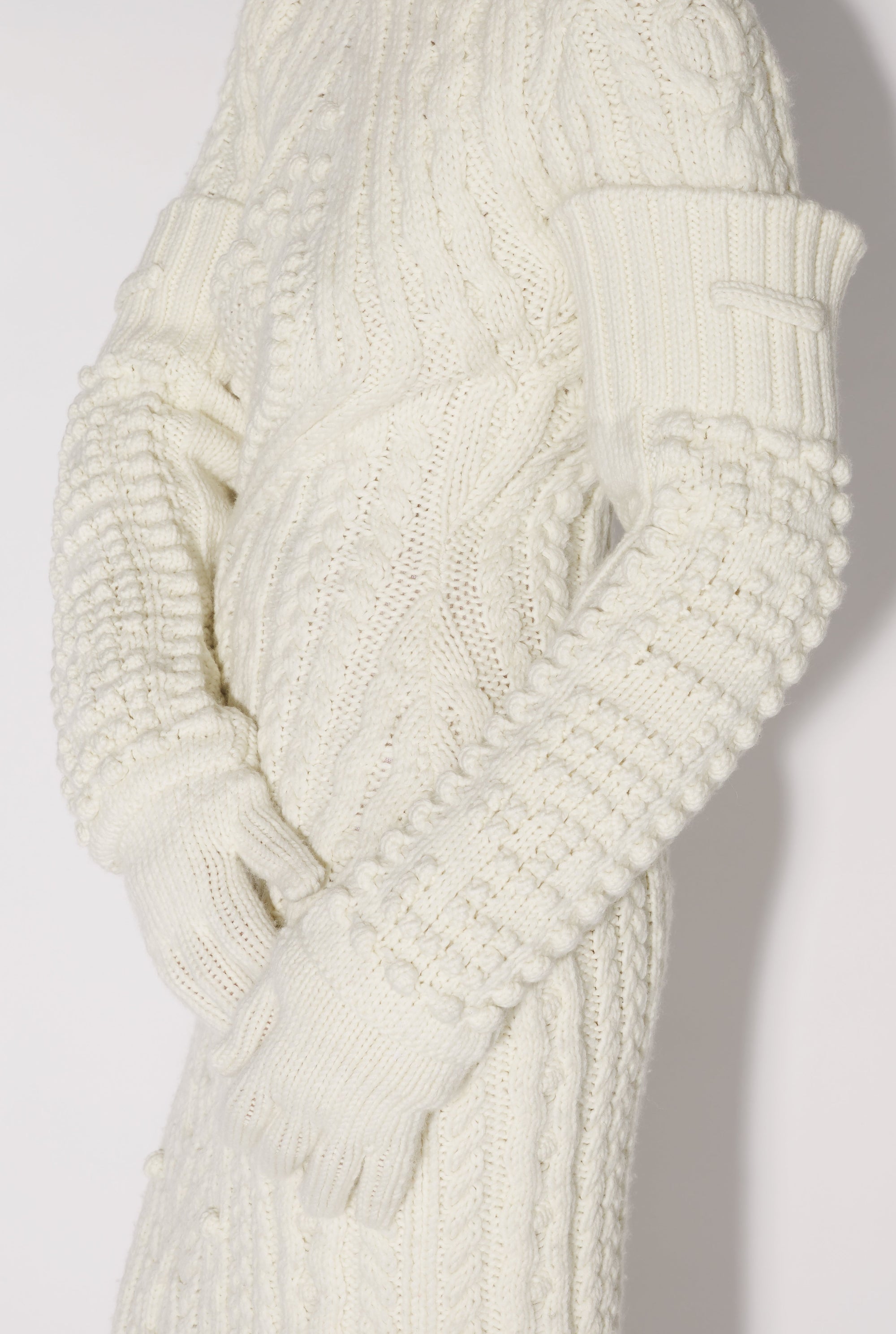 Gants brodés en laine - Cream