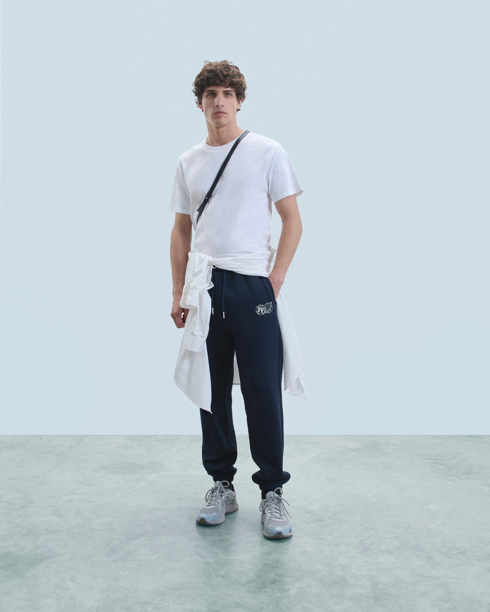 NAVY / NEW / QTY : 44 / Jogging Droit From Future Community - Navy