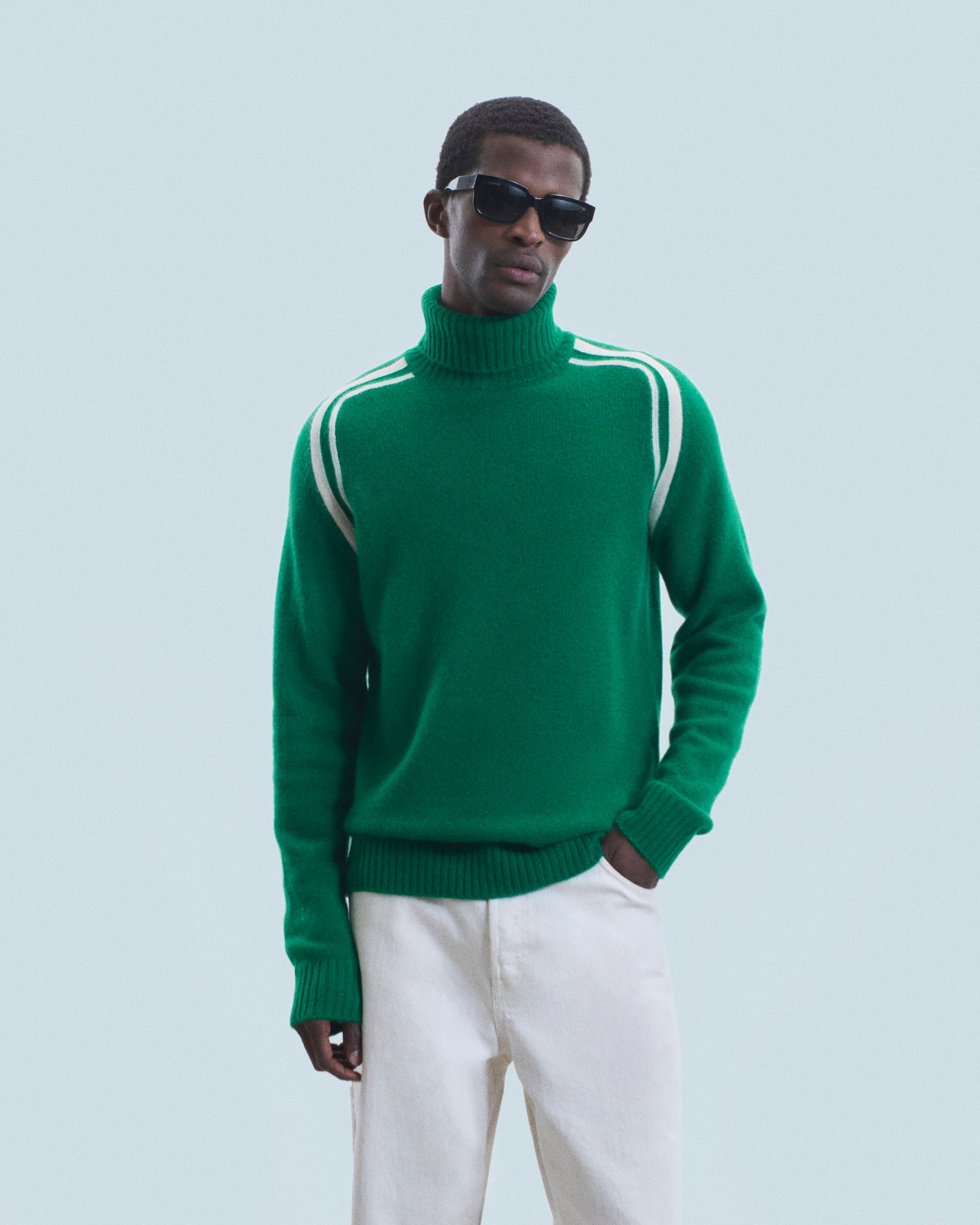 FOREST GREEN / NEW / QTY : 15 / Pull Col Roulé - Forest Green
