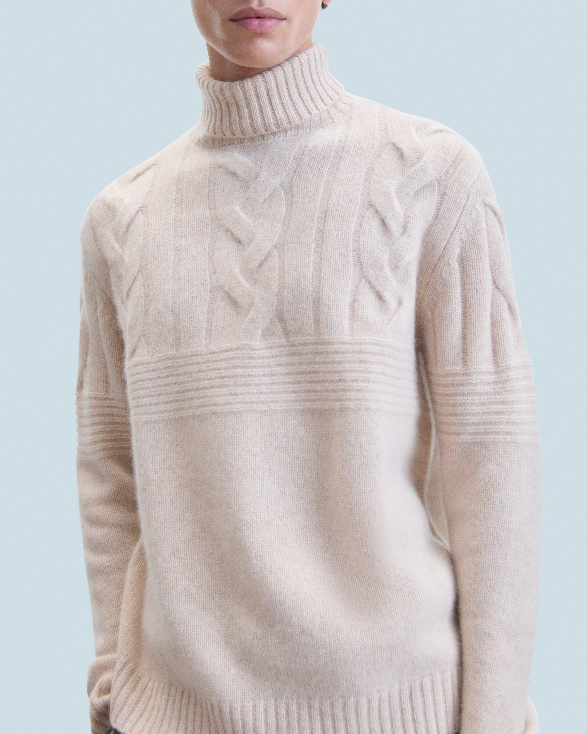 BEIGE CHINÉ / NEW / QTY : 14 / Pull Col Roulé Torsades - Beige Chiné