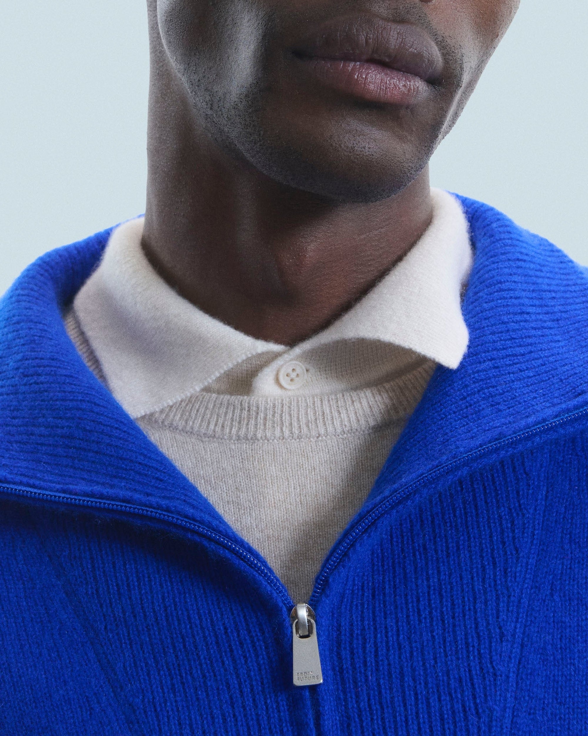 Pull oversize à col camionneur en cachemire - Pop Blue