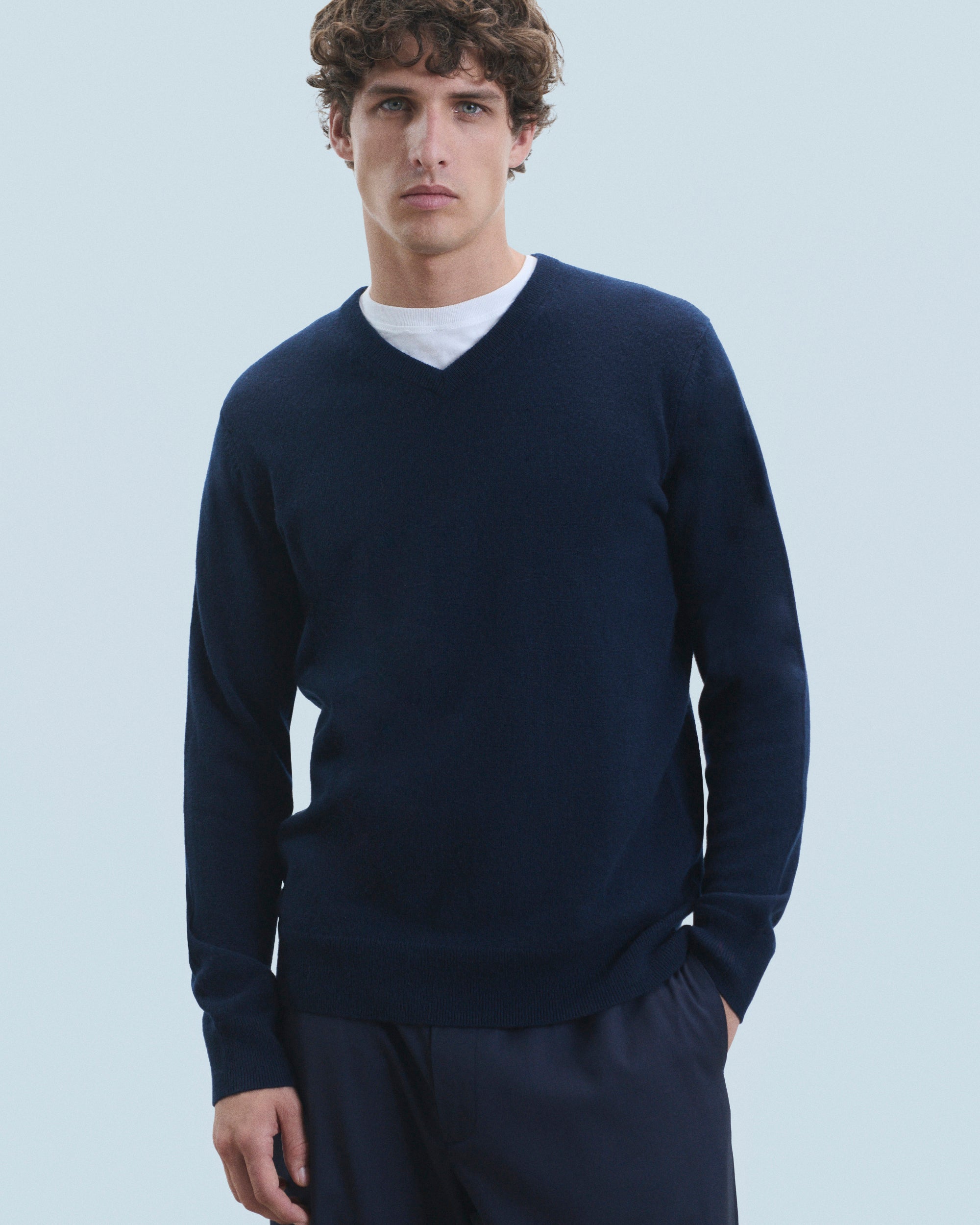 NAVY / NEW / QTY : 4 / Pull Col V Basique - Navy