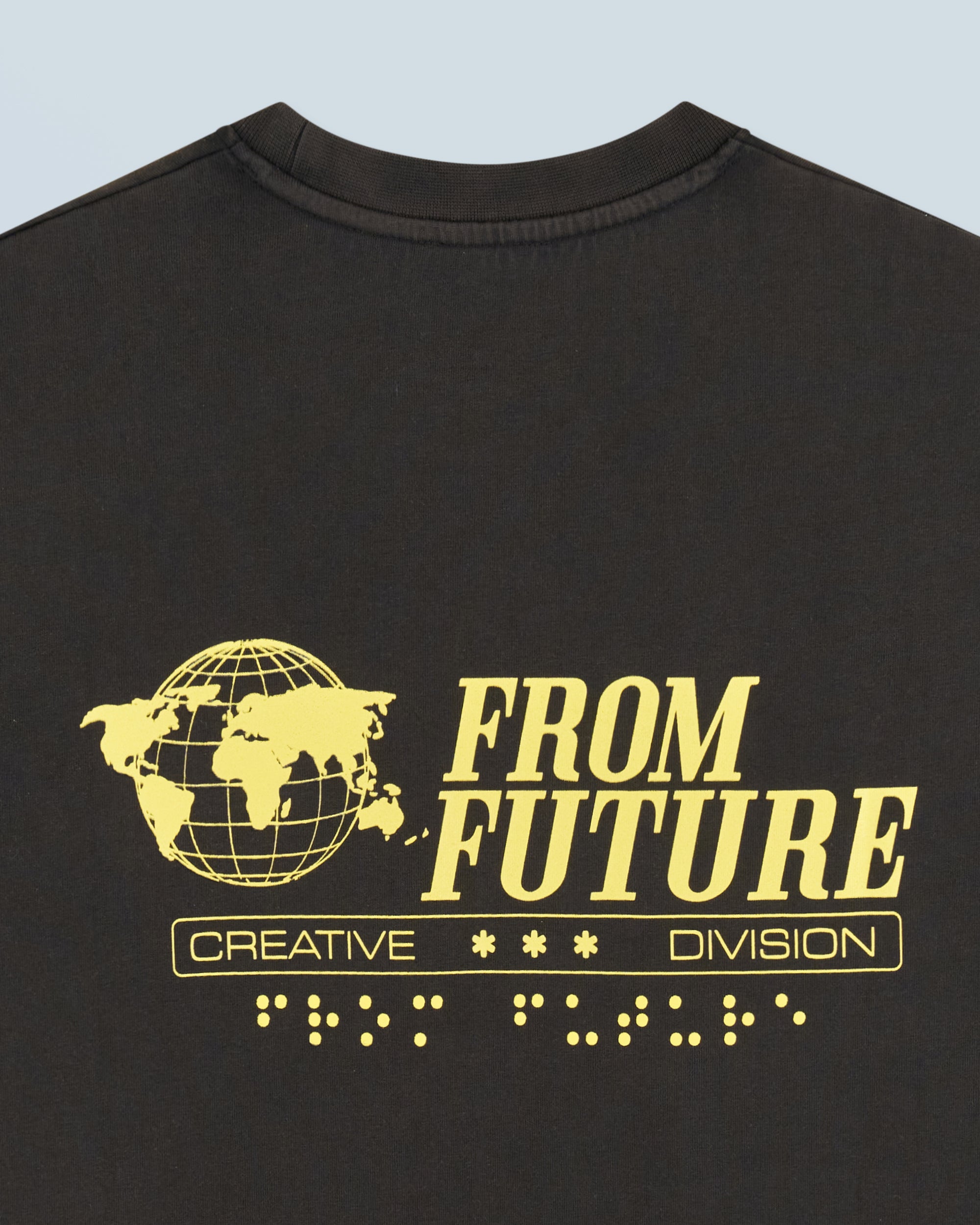 Y. ONLY PORTE / WASHED BLACK / NEW / QTY : 23 / T-shirt Col Rond Manches Courtes From Future Ups - Washed Black