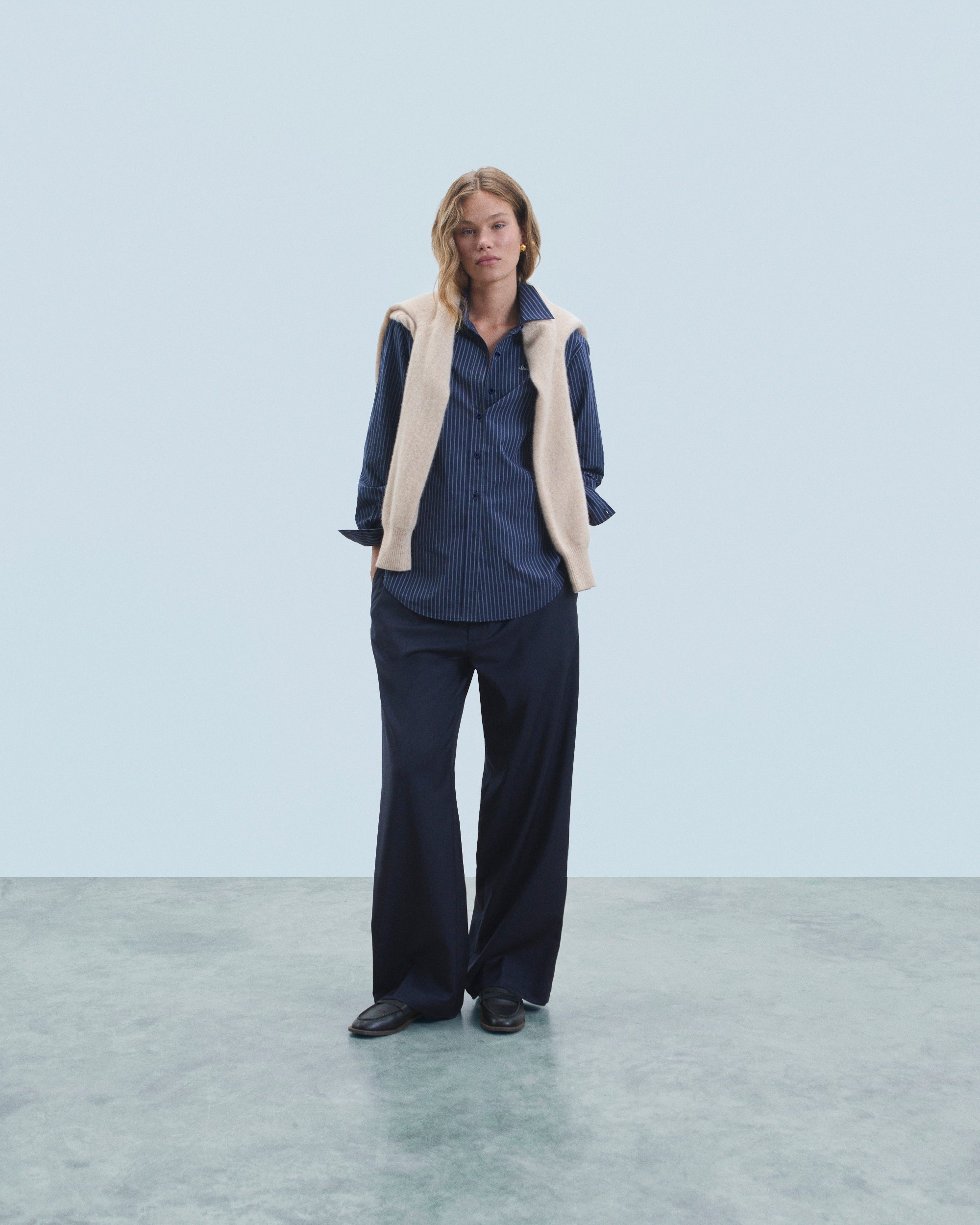 BLEU FONCE RAYE / NEW / QTY : 23 / Chemise Manches Longues - Bleu Fonce Raye