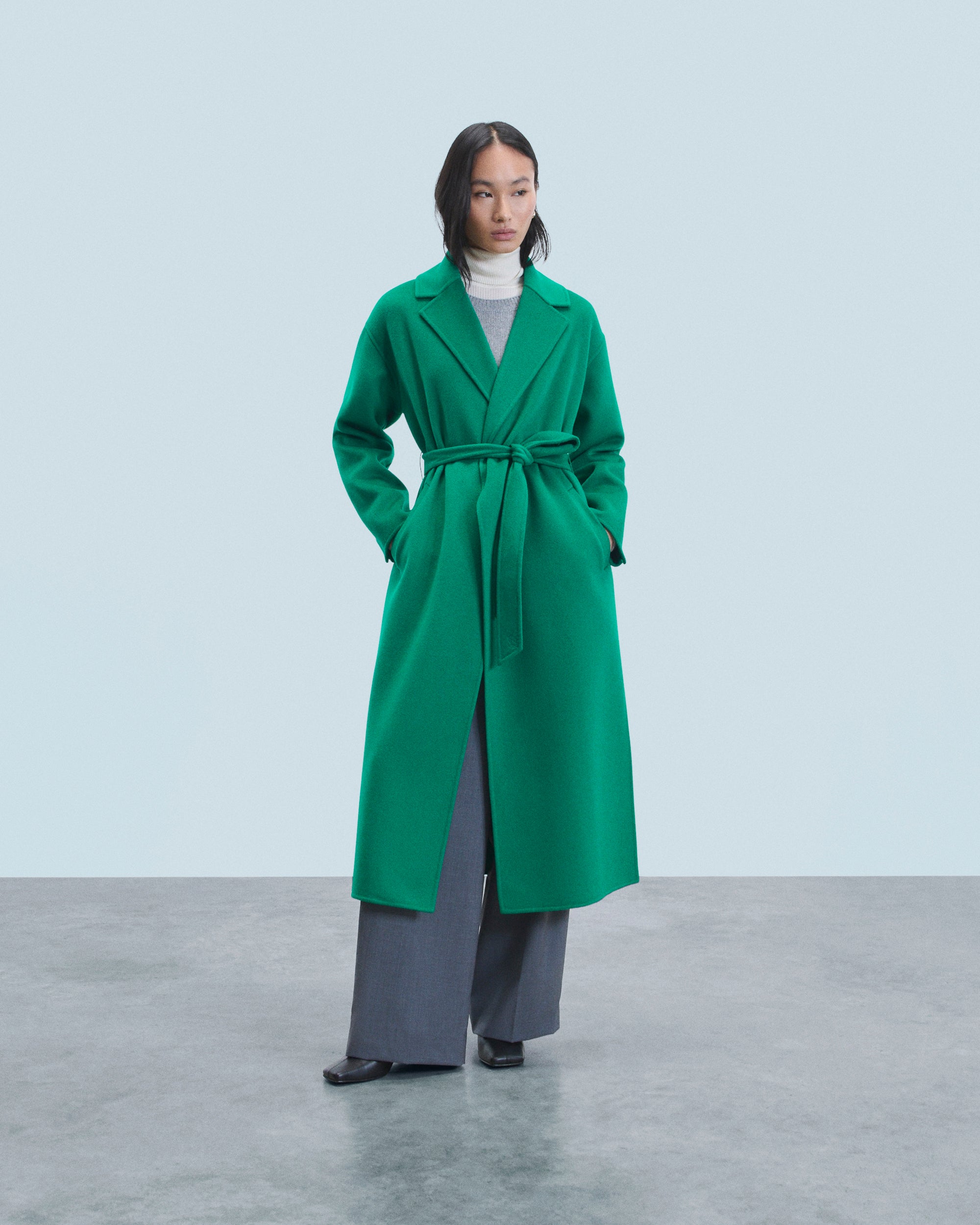 MOUNTAIN GREEN / NEW / QTY : 27 / Outerwear Manteau Peignoir - Mountain Green