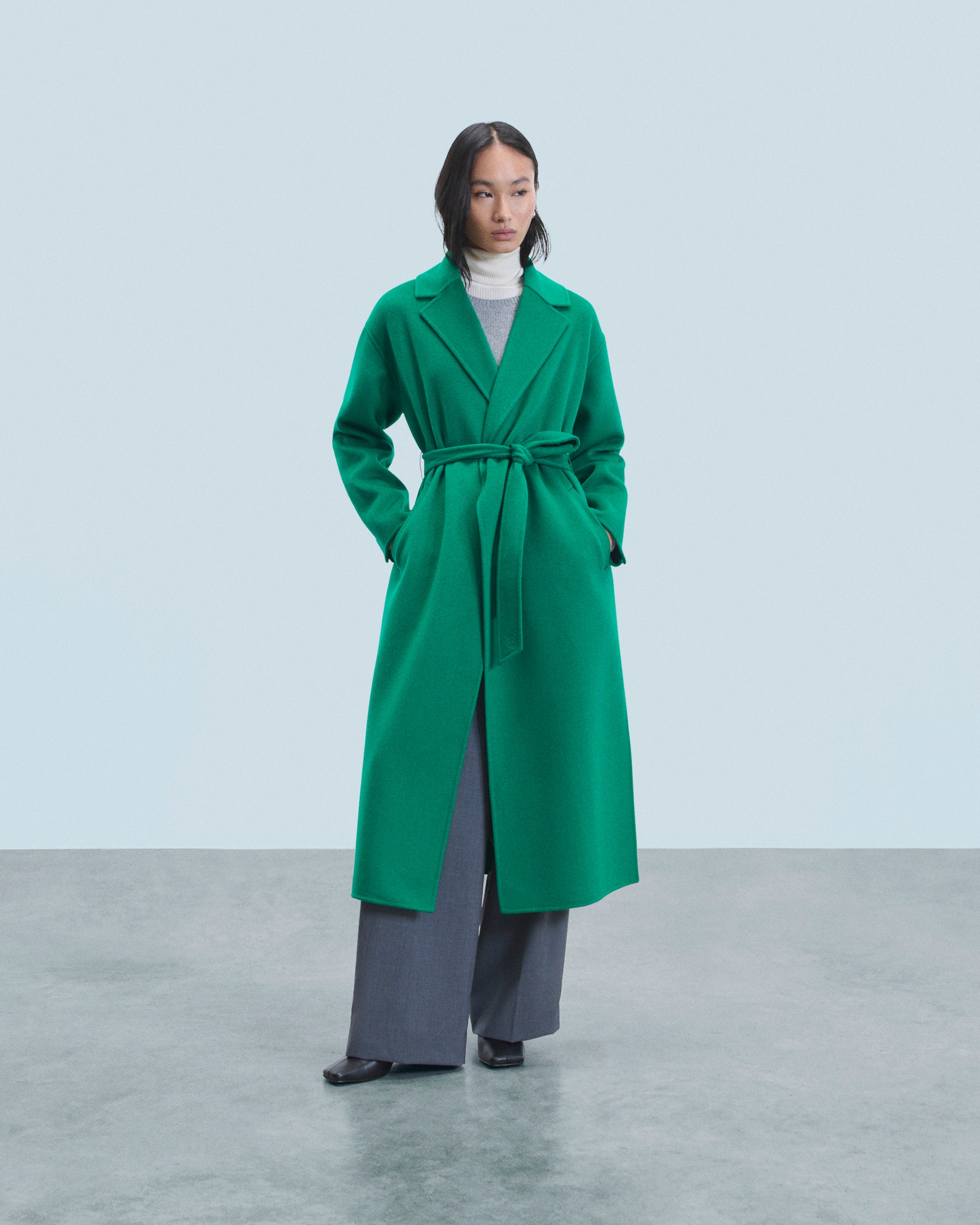 MOUNTAIN GREEN / NEW / QTY : 27 / Outerwear Manteau Peignoir - Mountain Green