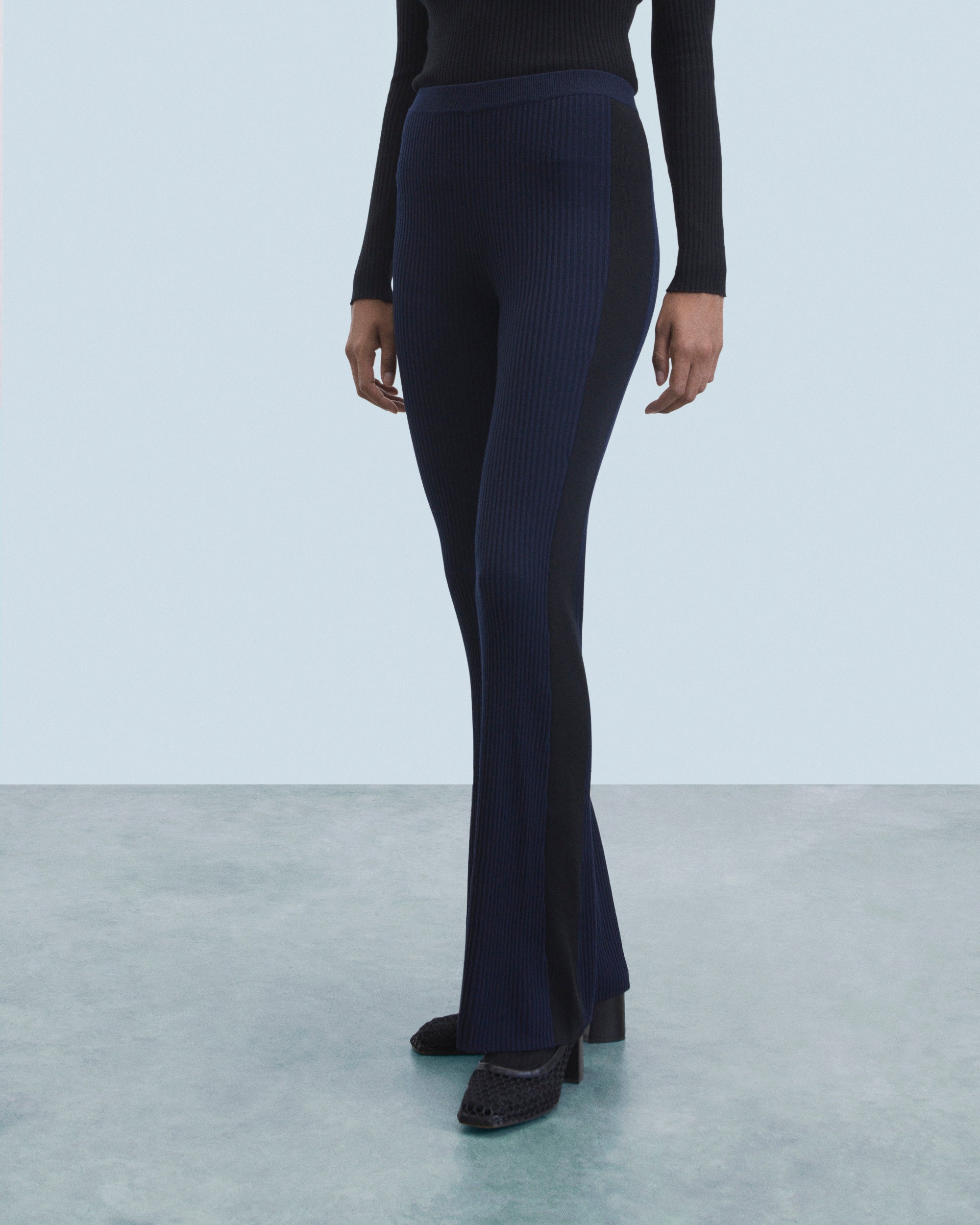 Y. ONLY PORTE / NAVY / NEW / QTY : 10 / Pantalon Flare - Navy