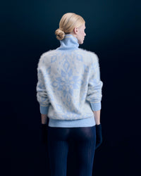BABY BLUE / DJV / QTY : 98 / Pull Col Roulé Hairy à Motif Flocons - Baby Blue