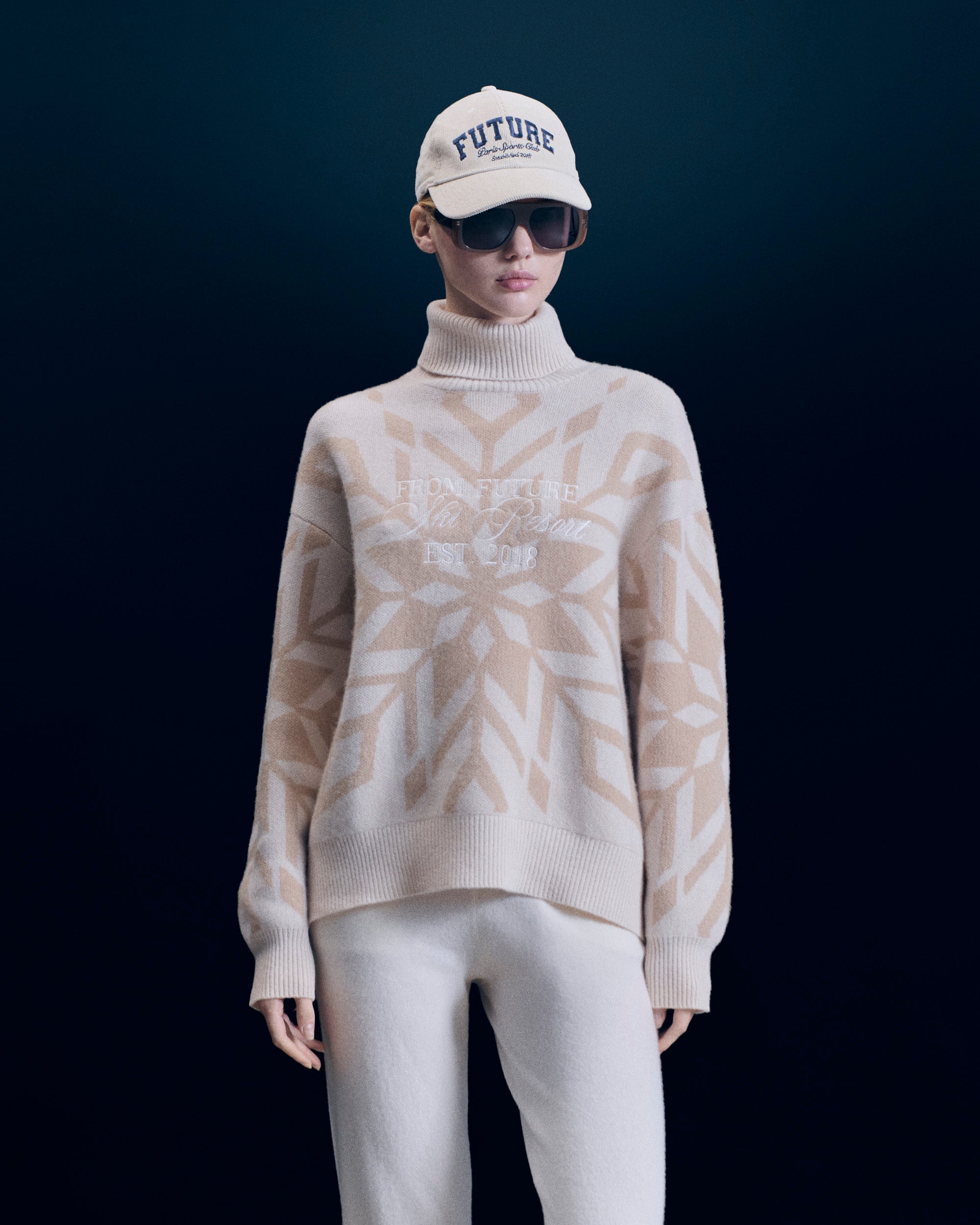 SABLE / DJV / QTY : 35 / Pull Col Roulé Flocons - Sable