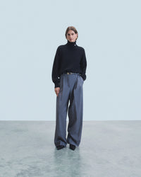 NOIR / NEW / QTY : 4 / Pull Col Roulé - Noir