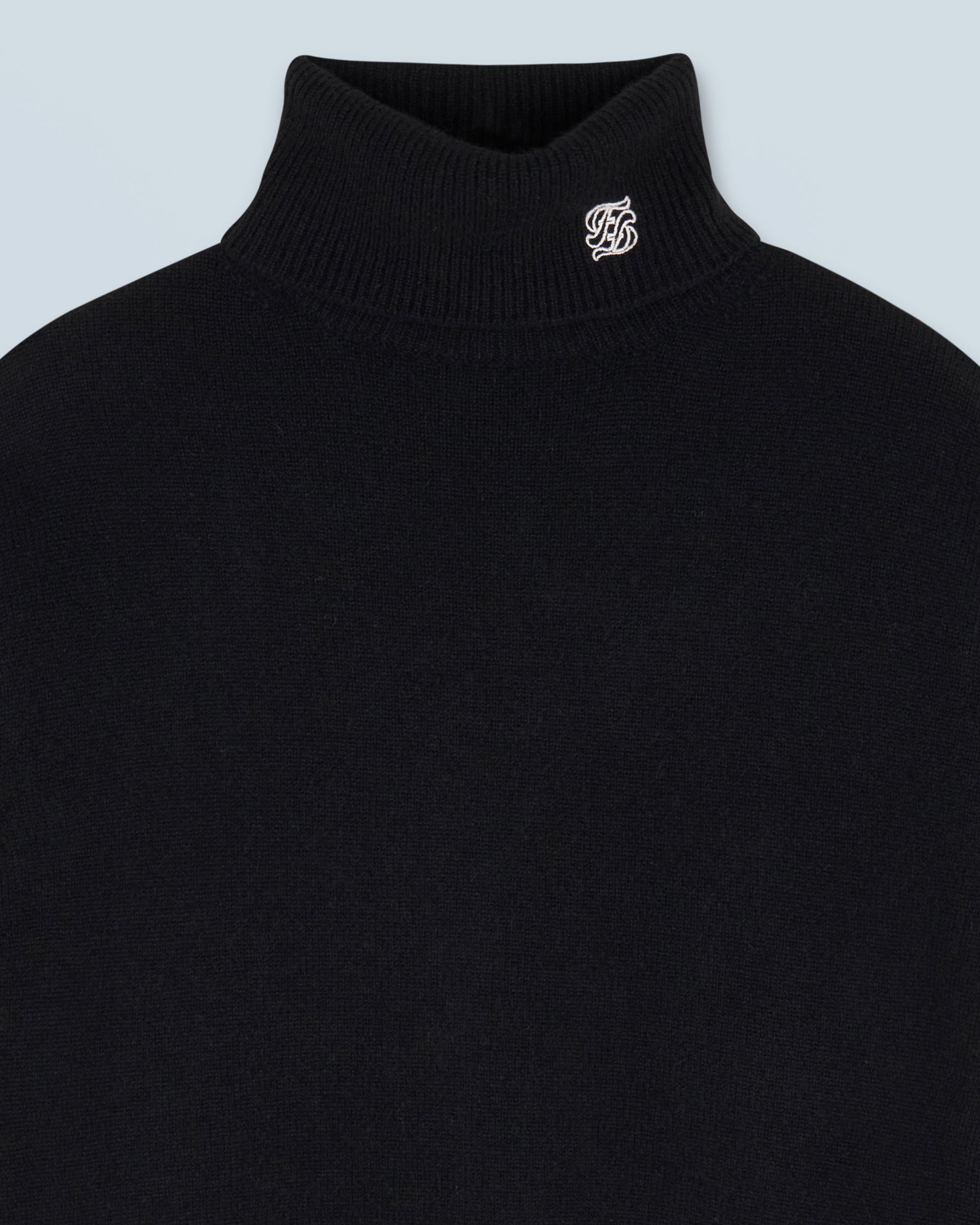 NOIR / NEW / QTY : 4 / Pull Col Roulé - Noir