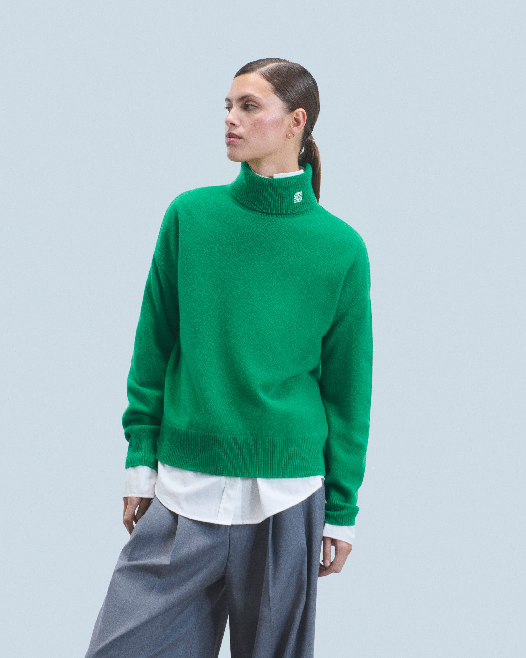 MOUNTAIN GREEN / NEW / QTY : 8 / Pull Col Roulé - Mountain Green