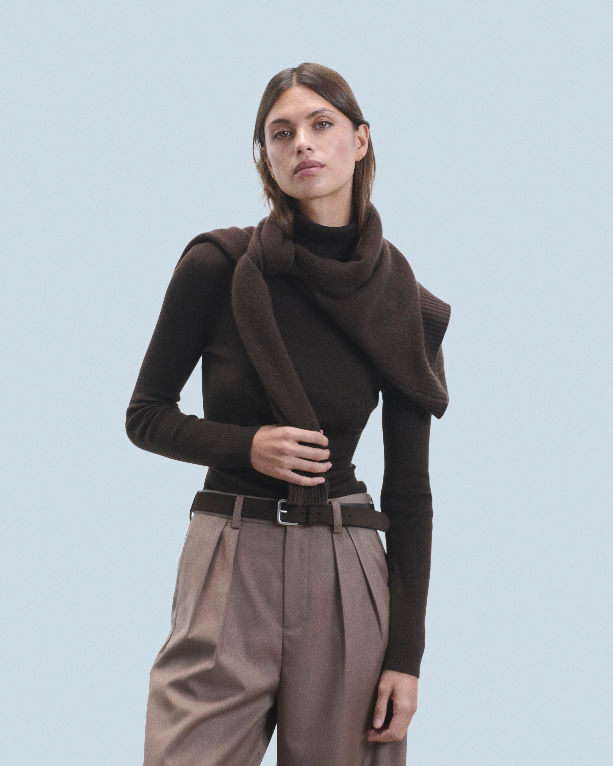 CHOCOLAT / NEW / QTY : 3 / Pull Col Roulé - Chocolat