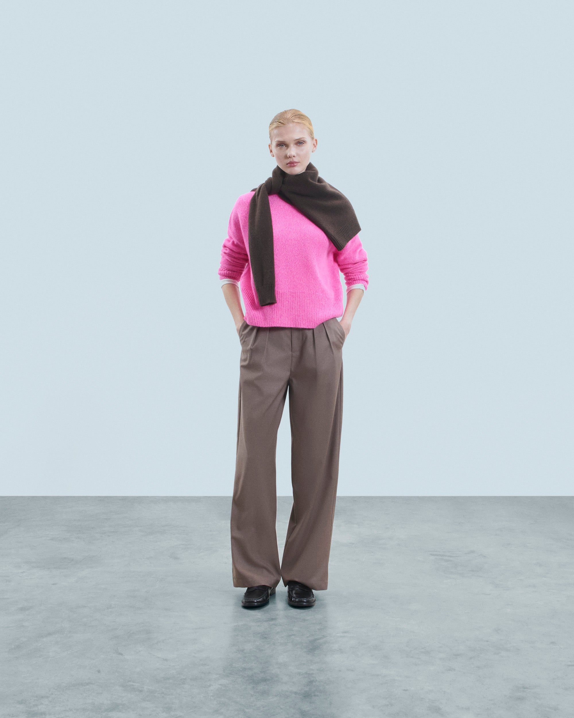 Y. ONLY PORTE / BRIGHT PINK MOULINE / NEW / QTY : 46 / Pull Col Montant Oversize - Bright Pink Mouline