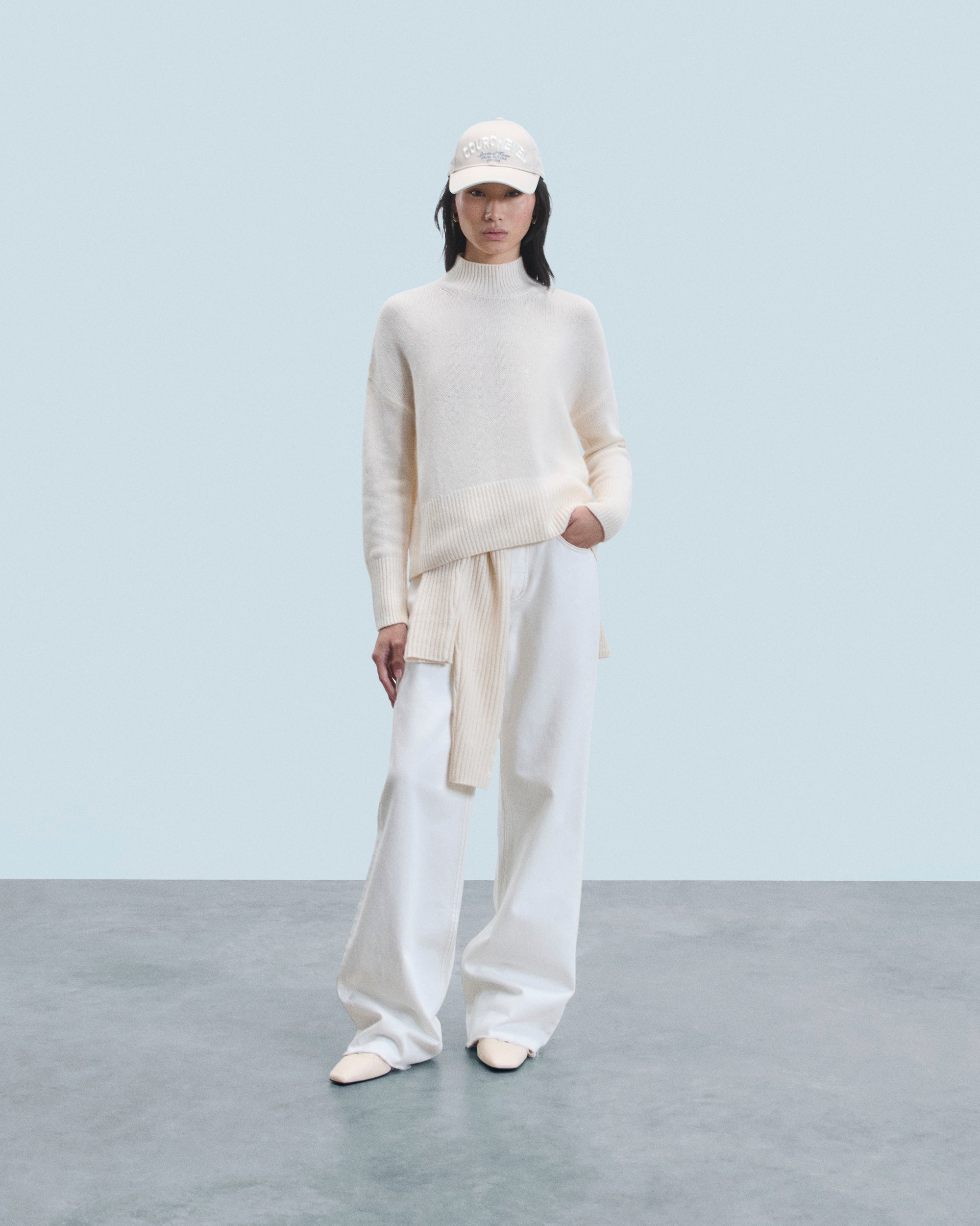 ECRU / NEW / QTY : 67 / Pull Col Montant Oversize - Ecru
