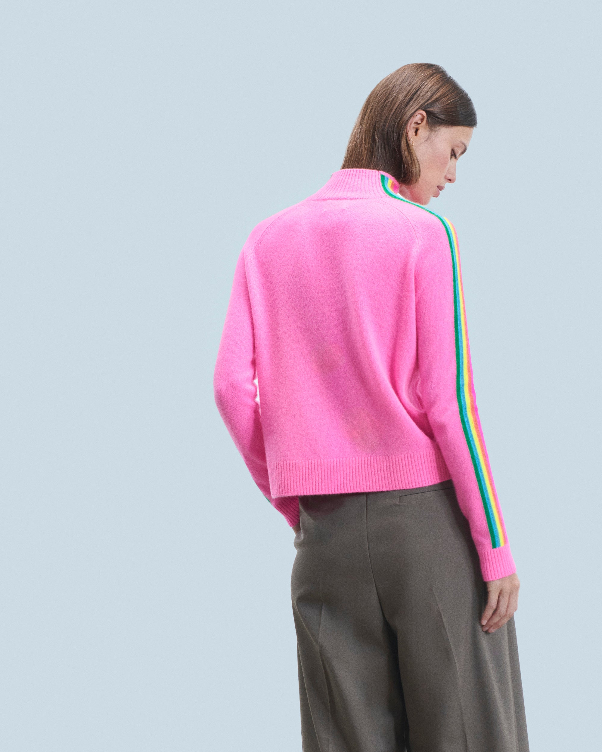 DREAMY PINK / NEW / QTY : 9 / Pull Col Montant Bandes Manches Multicolores Léger - Dreamy Pink