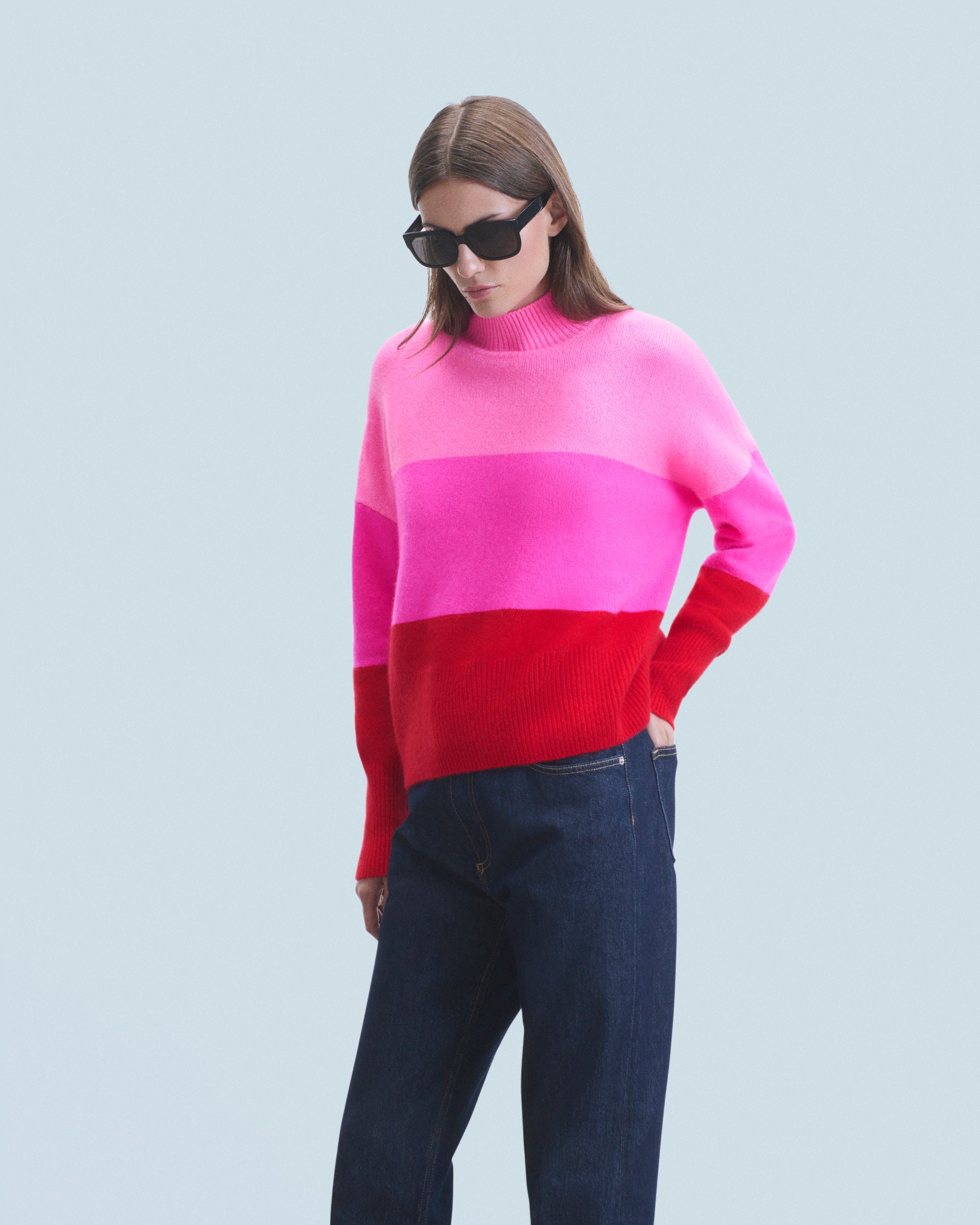 BRIGHT RED / NEW / QTY : 33 / Pull Col Montant - Bright Red