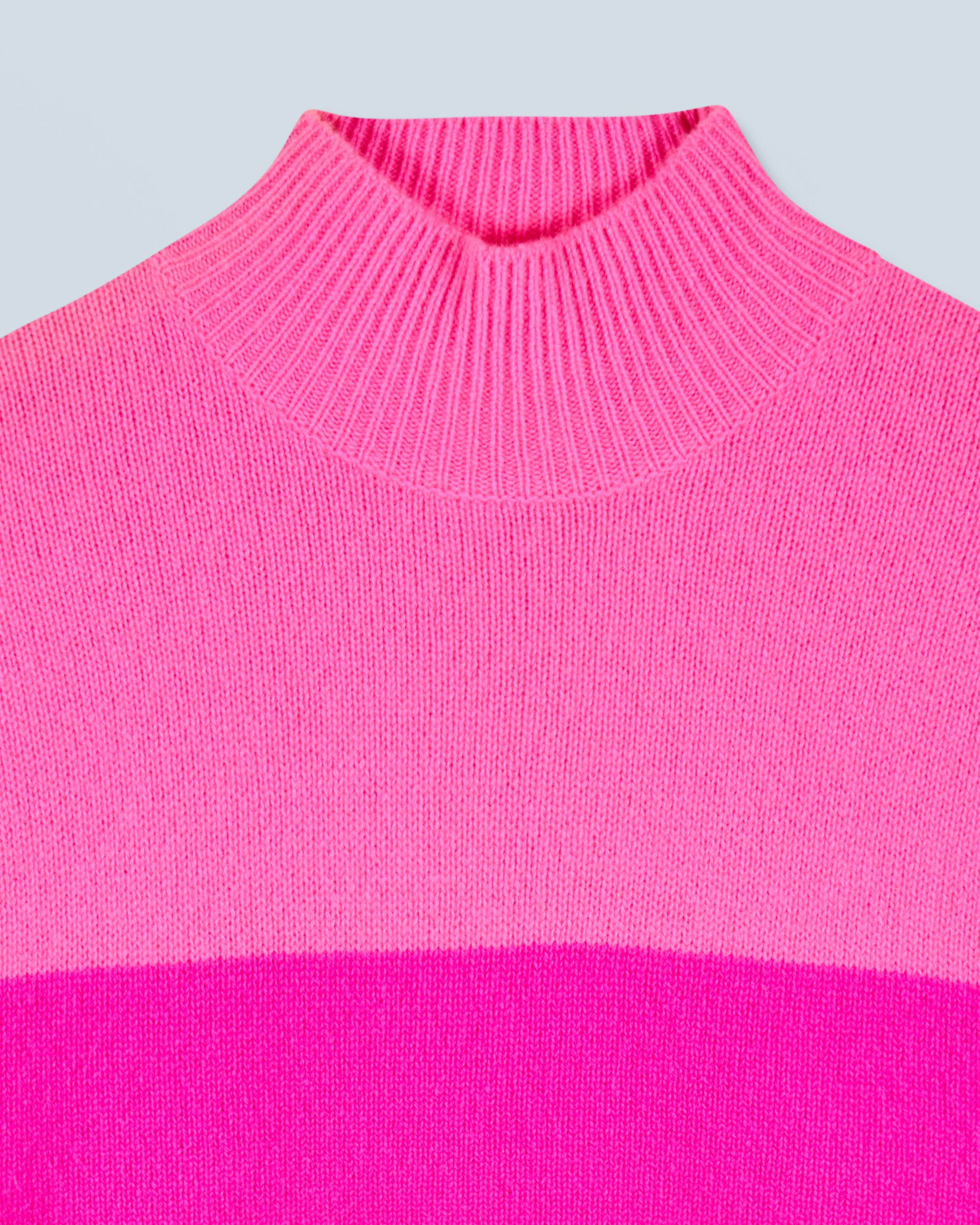 BRIGHT RED / NEW / QTY : 33 / Pull Col Montant - Bright Red