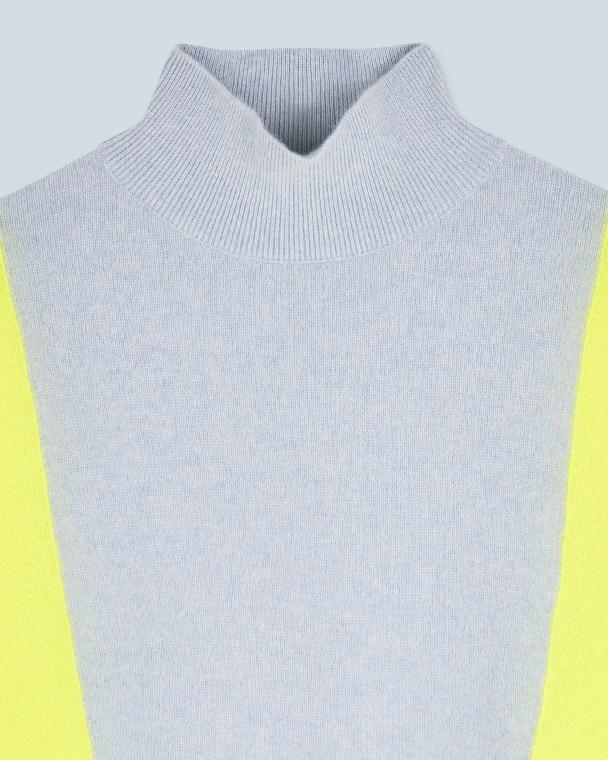 ICED BLUE / NEW / QTY : 2 / Pull Col Montant - Iced Blue