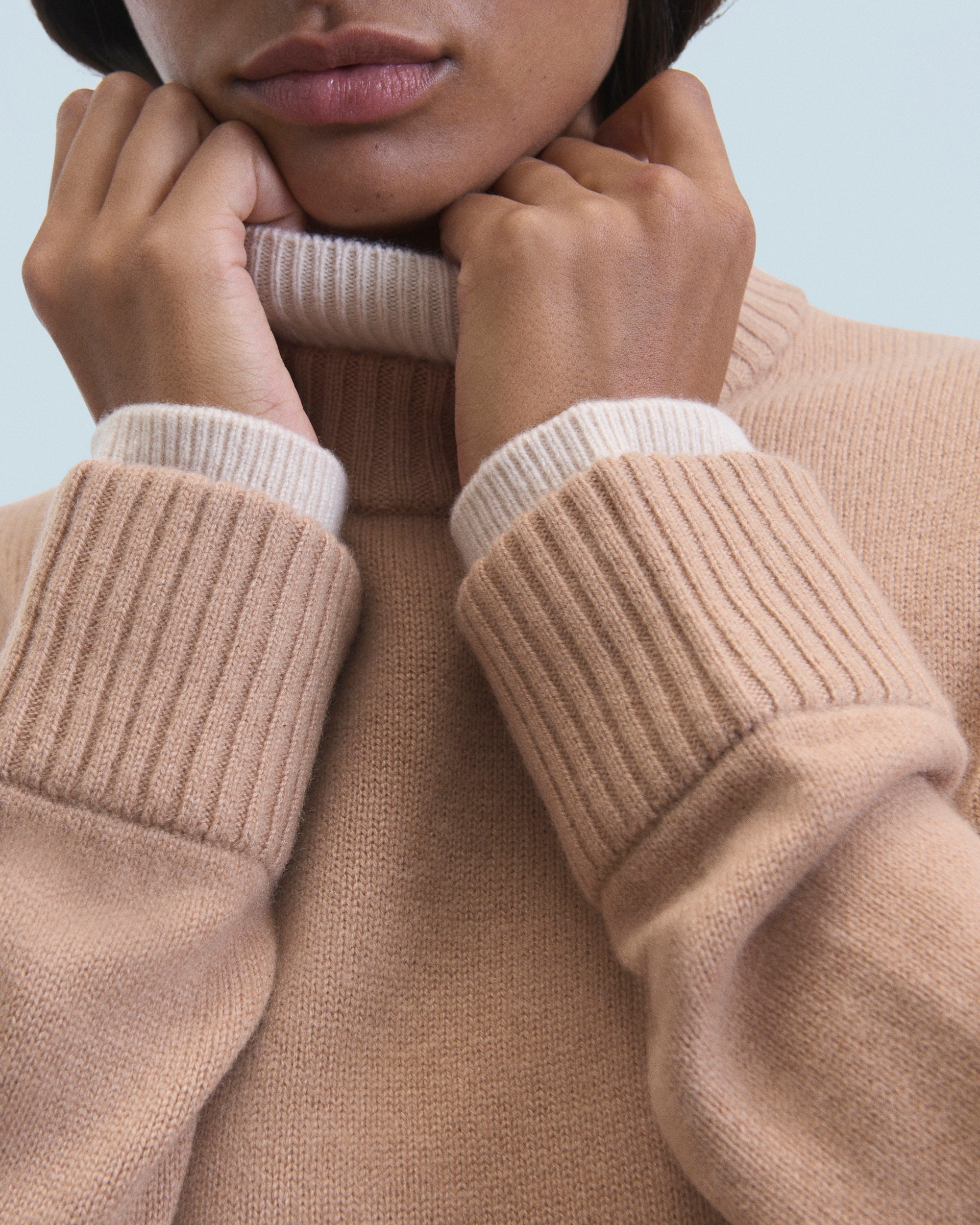 CAMEL / DJV / QTY : 2 / Pull Col Montant - Camel
