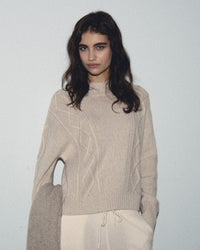 BEIGE MOULINE / DJV / QTY : 10 / Pull Col Montant Torsades - Beige Mouline