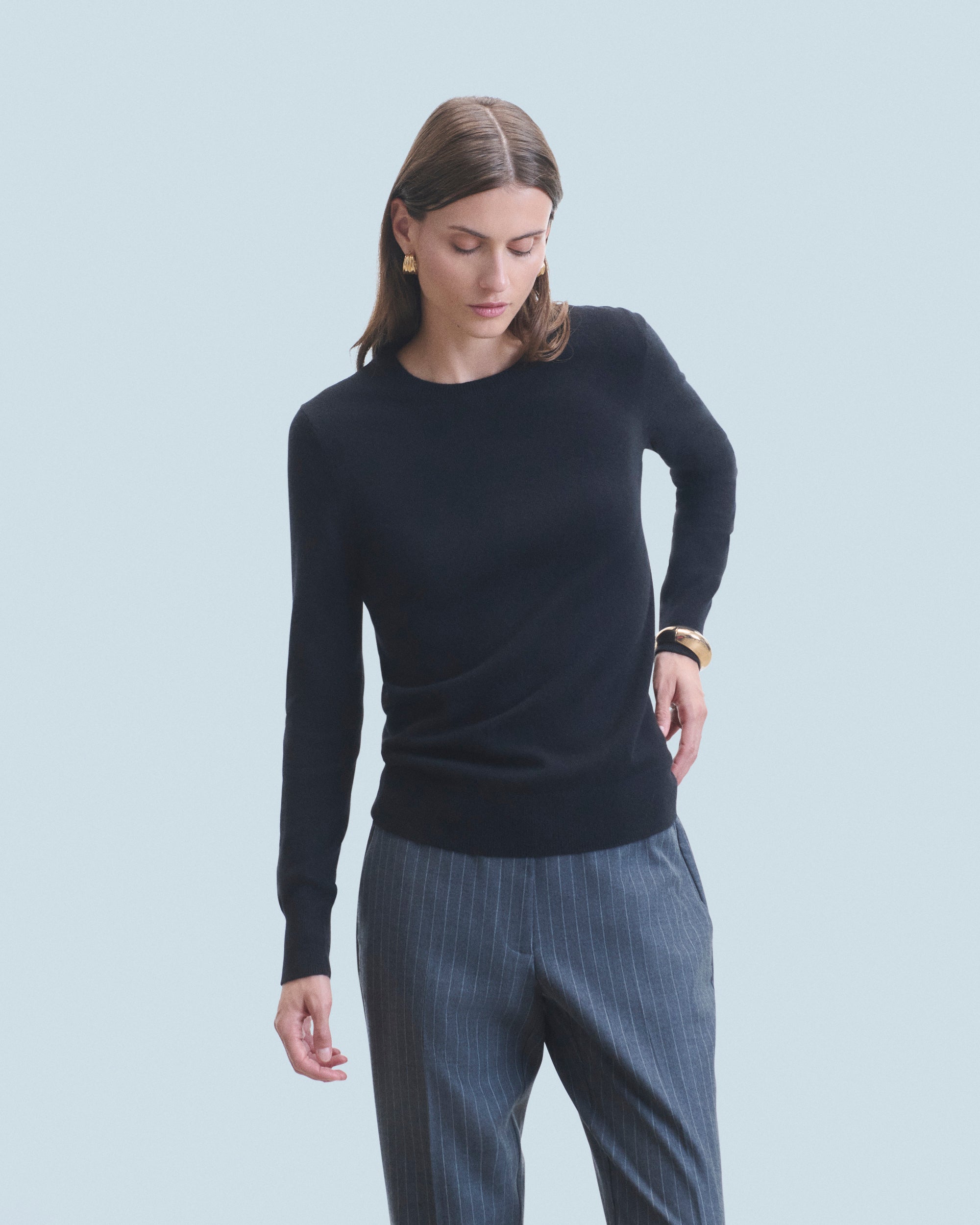 NOIR / NEW / QTY : 4 / Pull Col Rond Basique - Noir