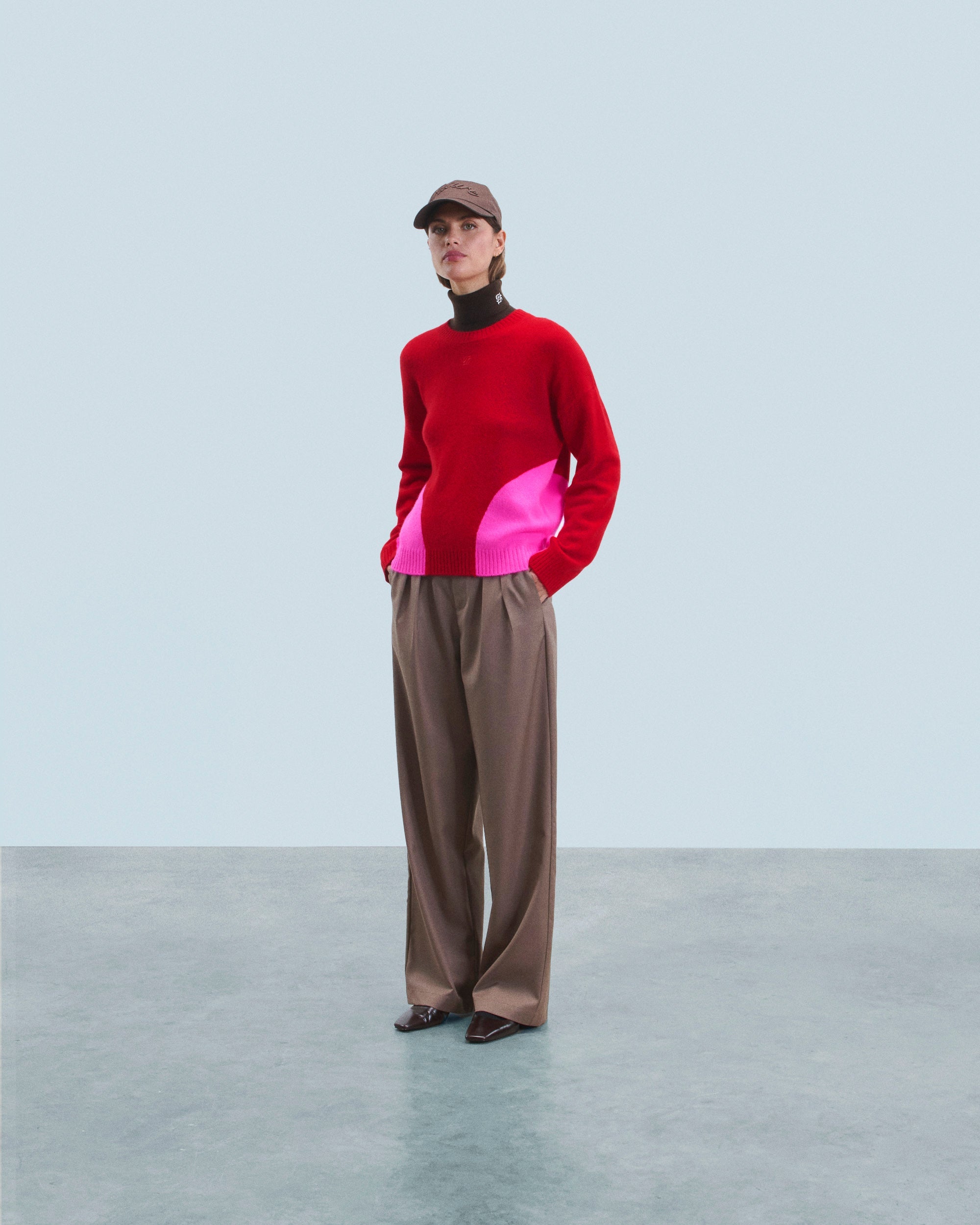 HOT RED / DJV / QTY : 0 / Pull Col Rond - Hot Red