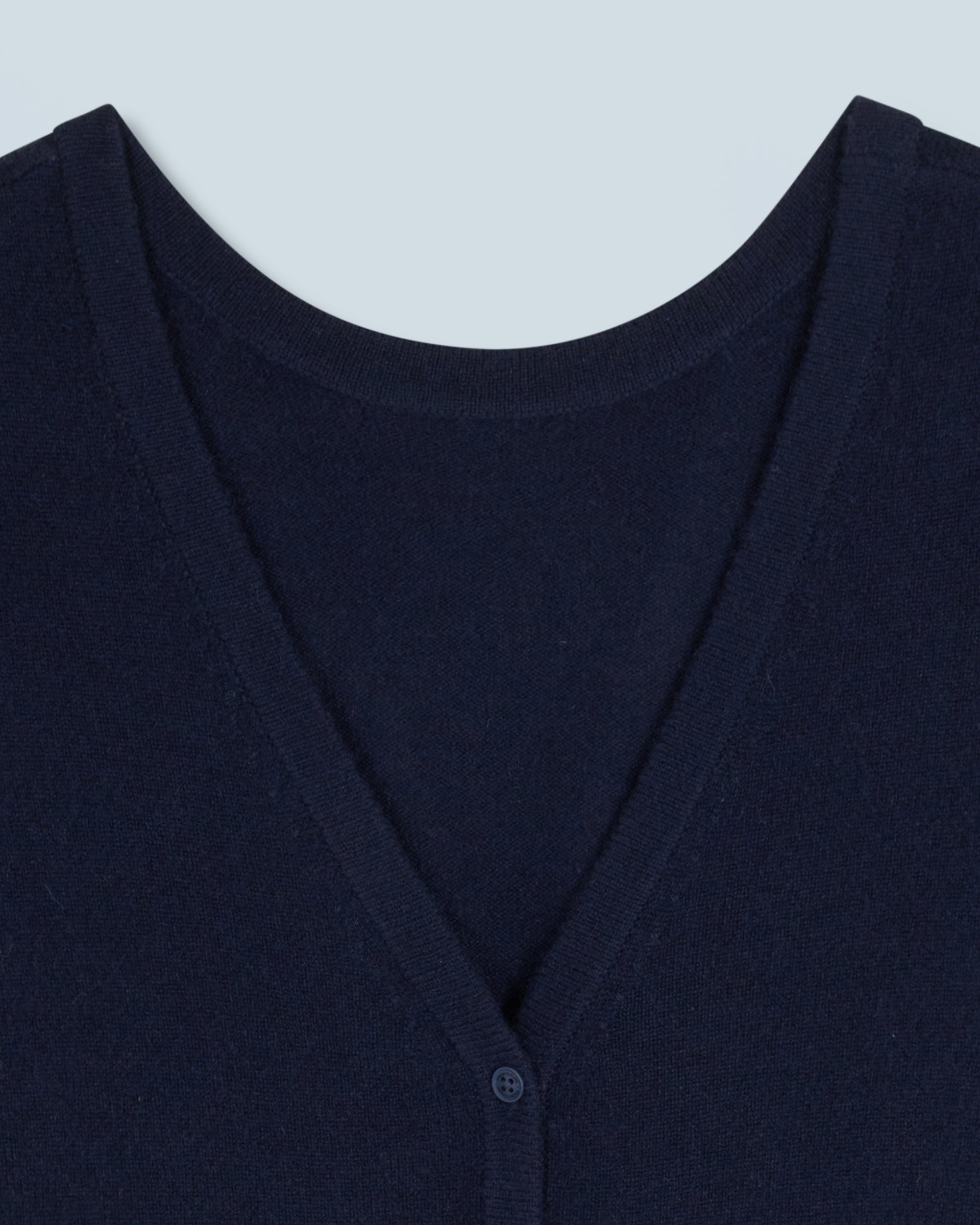 NAVY / NEW / QTY : 14 / Pull Col Rond Dos Nu à Boutons - Navy