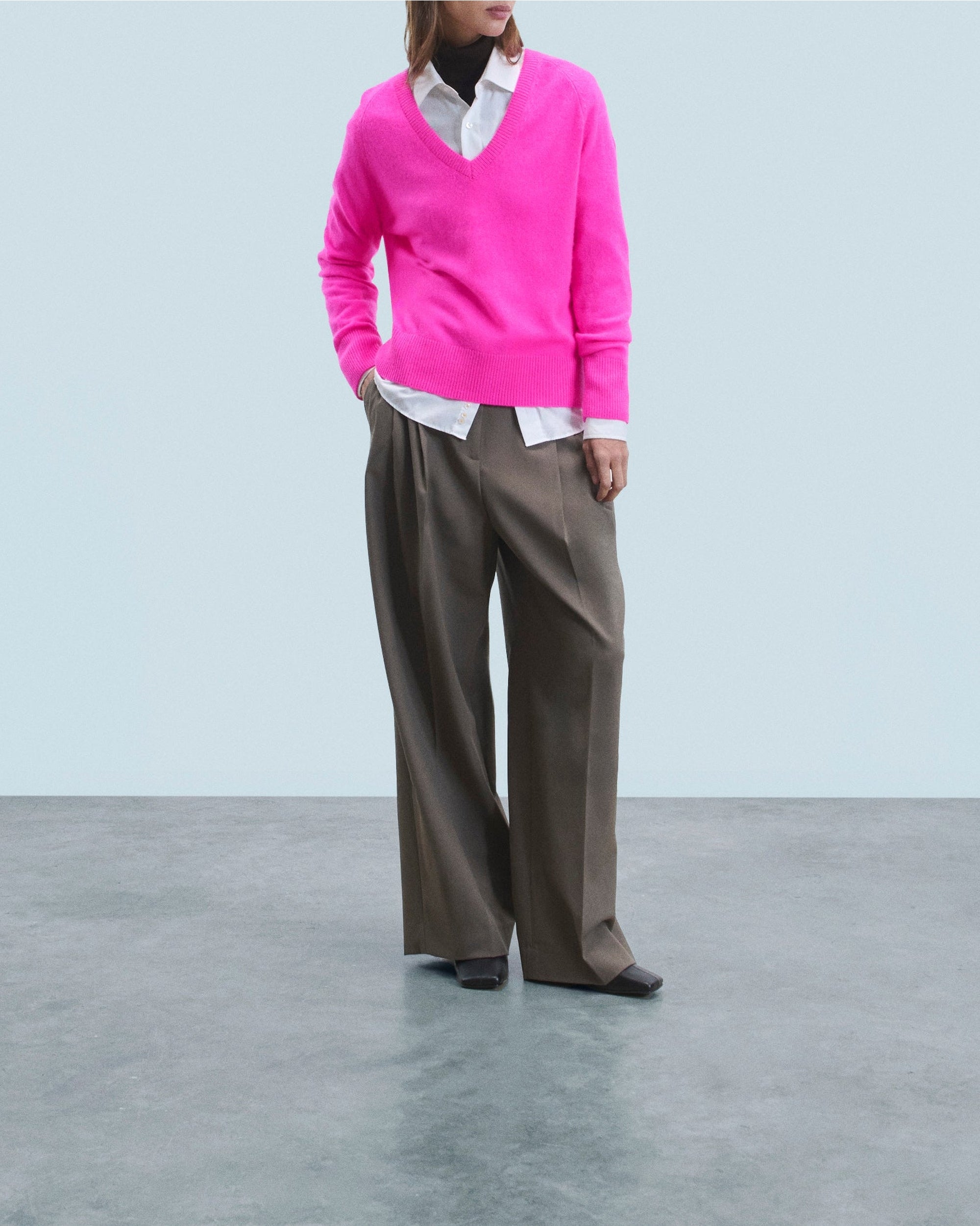 Oversized cashmere V-neck jumper - Utopic Pink