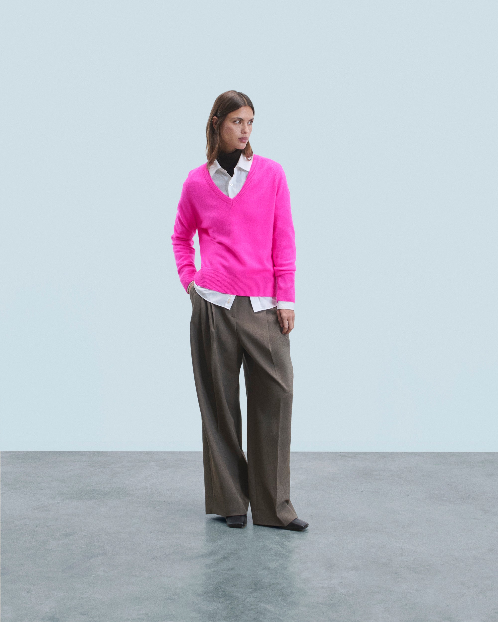 UTOPIC PINK / NEW / QTY : 7 / Pull Col V Oversize Léger - Utopic Pink